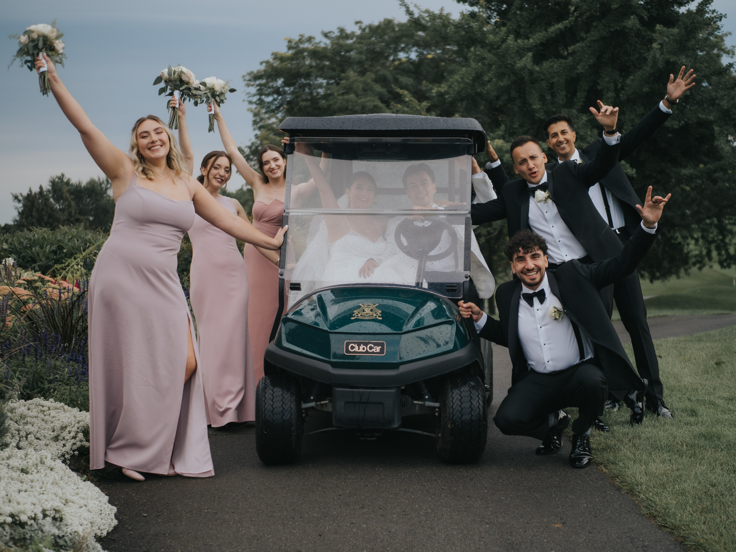 Wedding of Cassandra and Loïc in Beaconsfield, Montreal. Montreal Wedding Photographer — Muriel Oe Photo