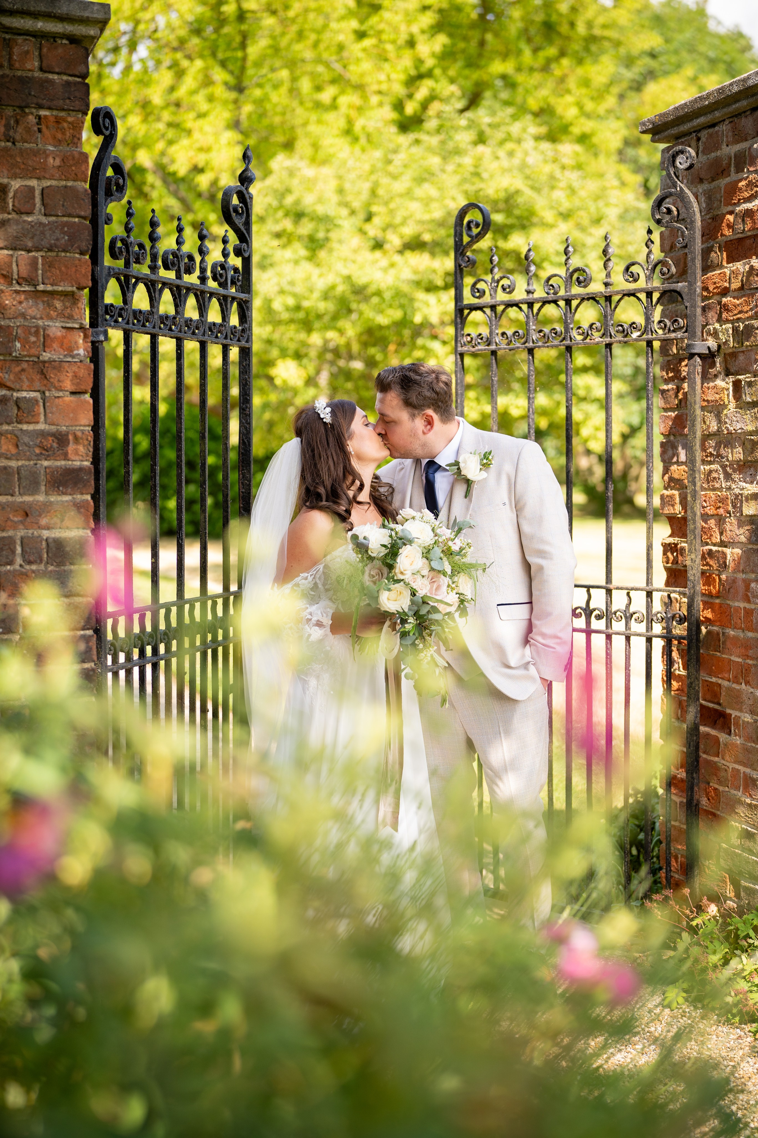 Ontario Wedding Photographer | Elegant Fine Art Weddings