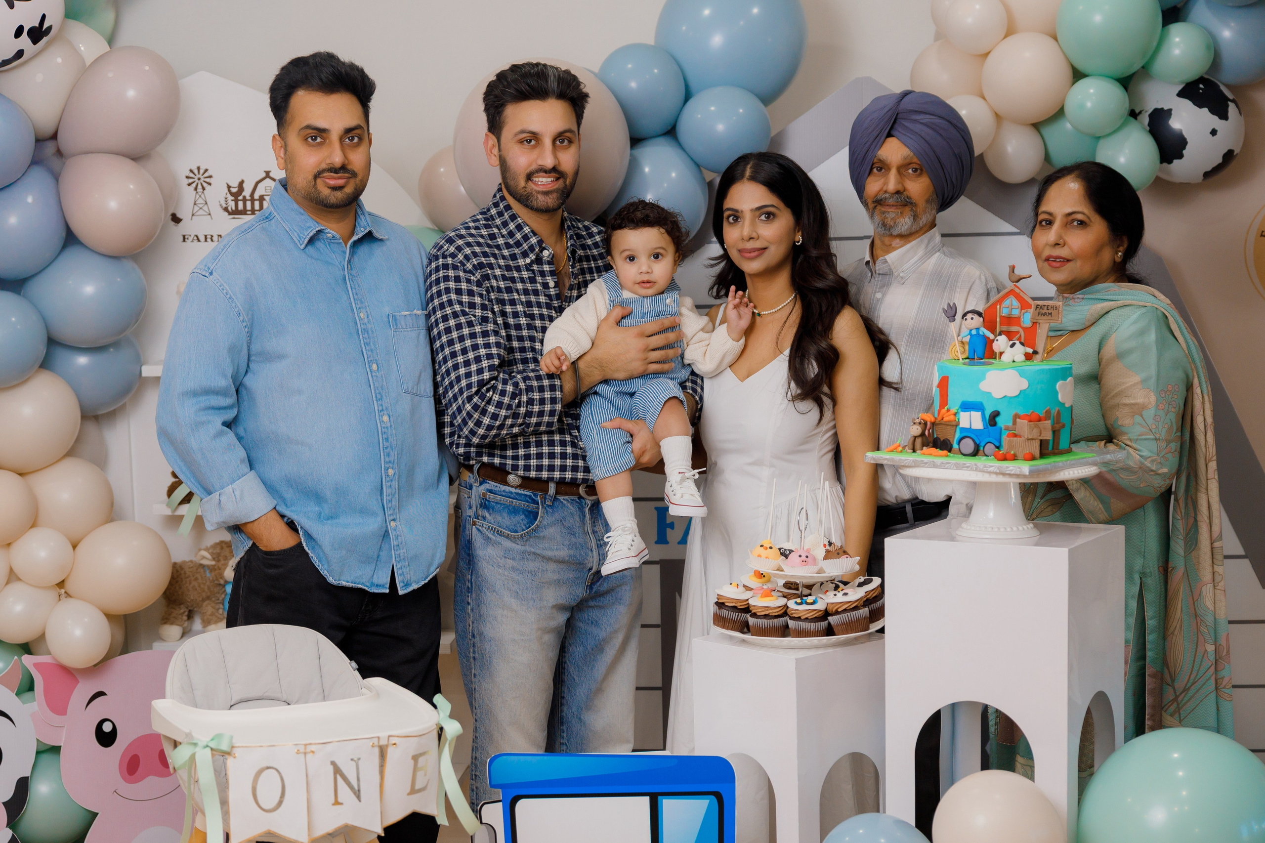 Fateh’s 1st birthday. Photographer Elvira Hryshchenko