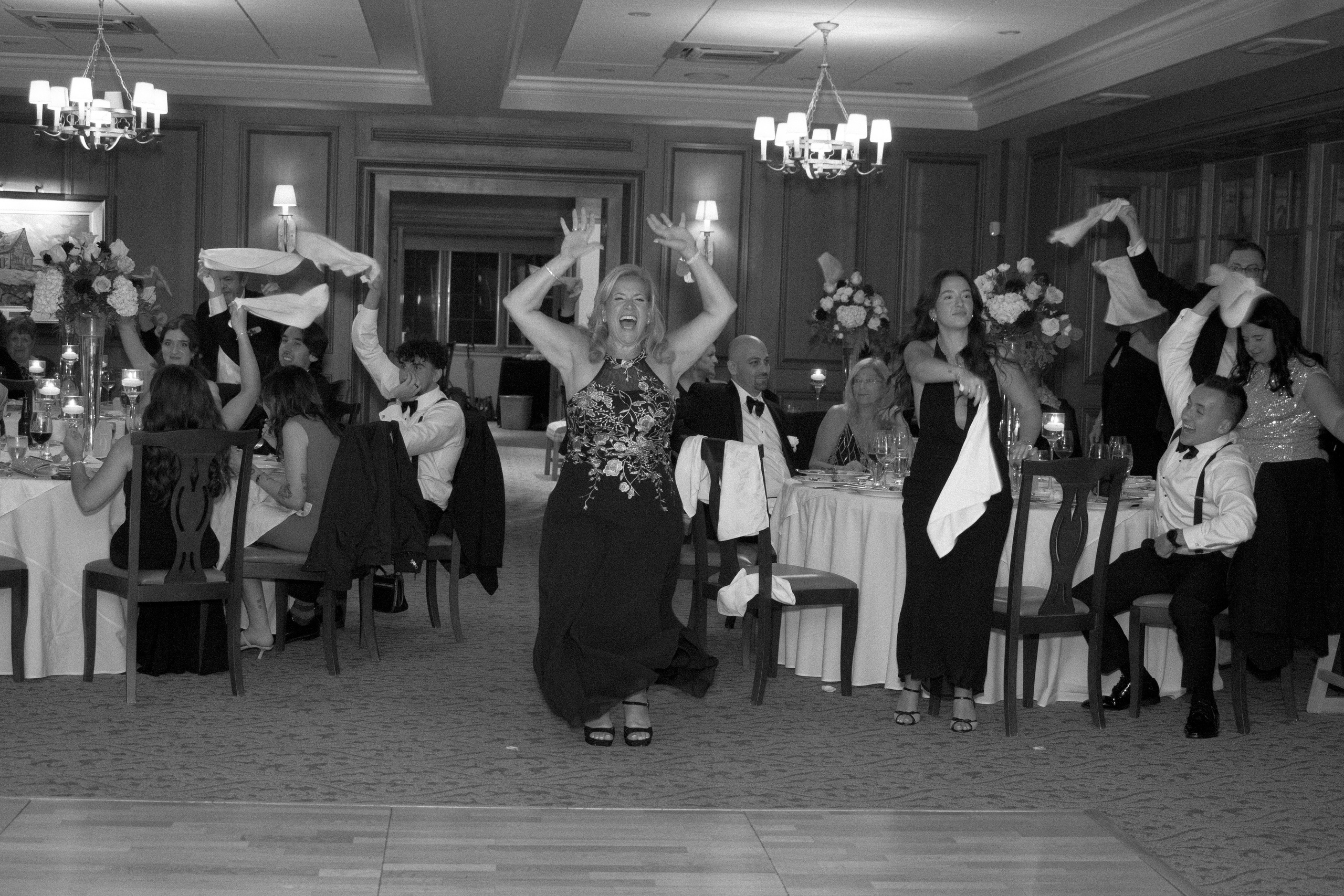 Wedding of Cassandra and Loïc in Beaconsfield, Montreal. Montreal Wedding Photographer — Muriel Oe Photo