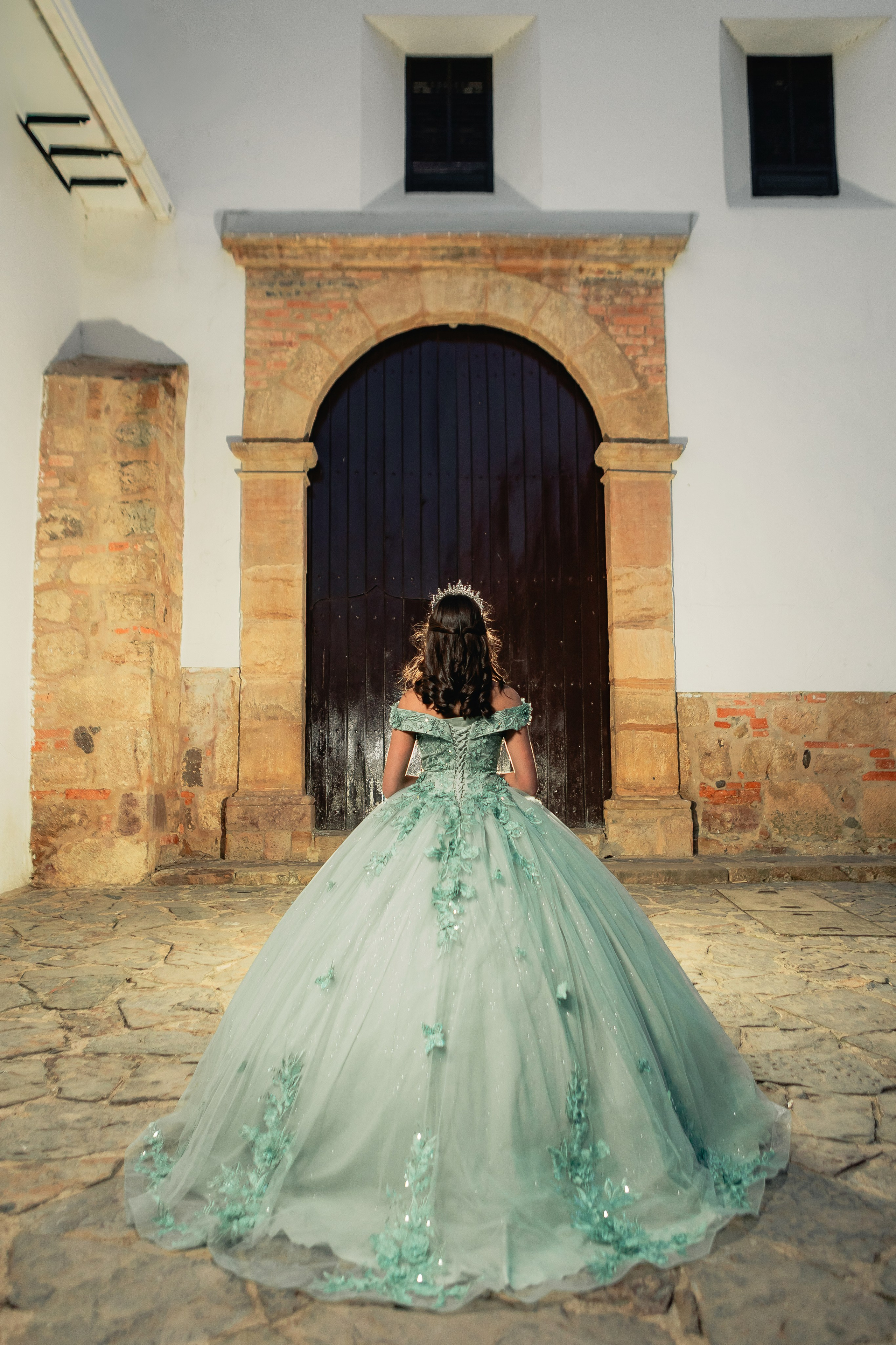 XV LAURA. FOCALMAGIC