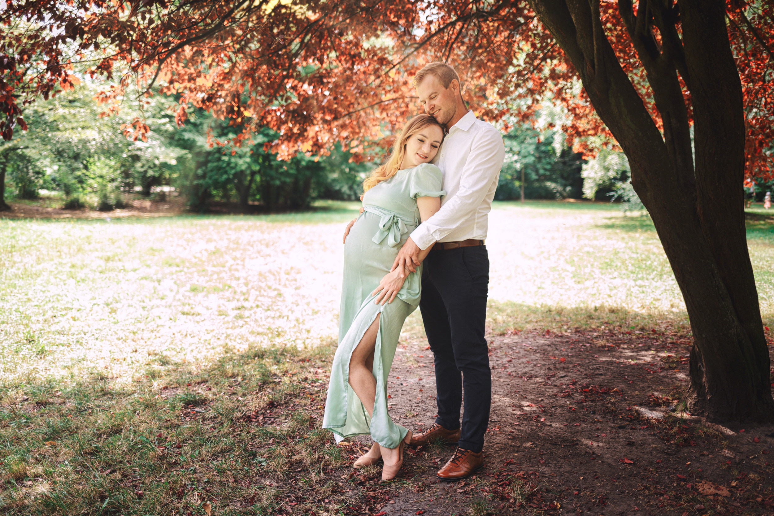 Outdoor Maternity Portrait Session Edmonton | Dimitri Studio