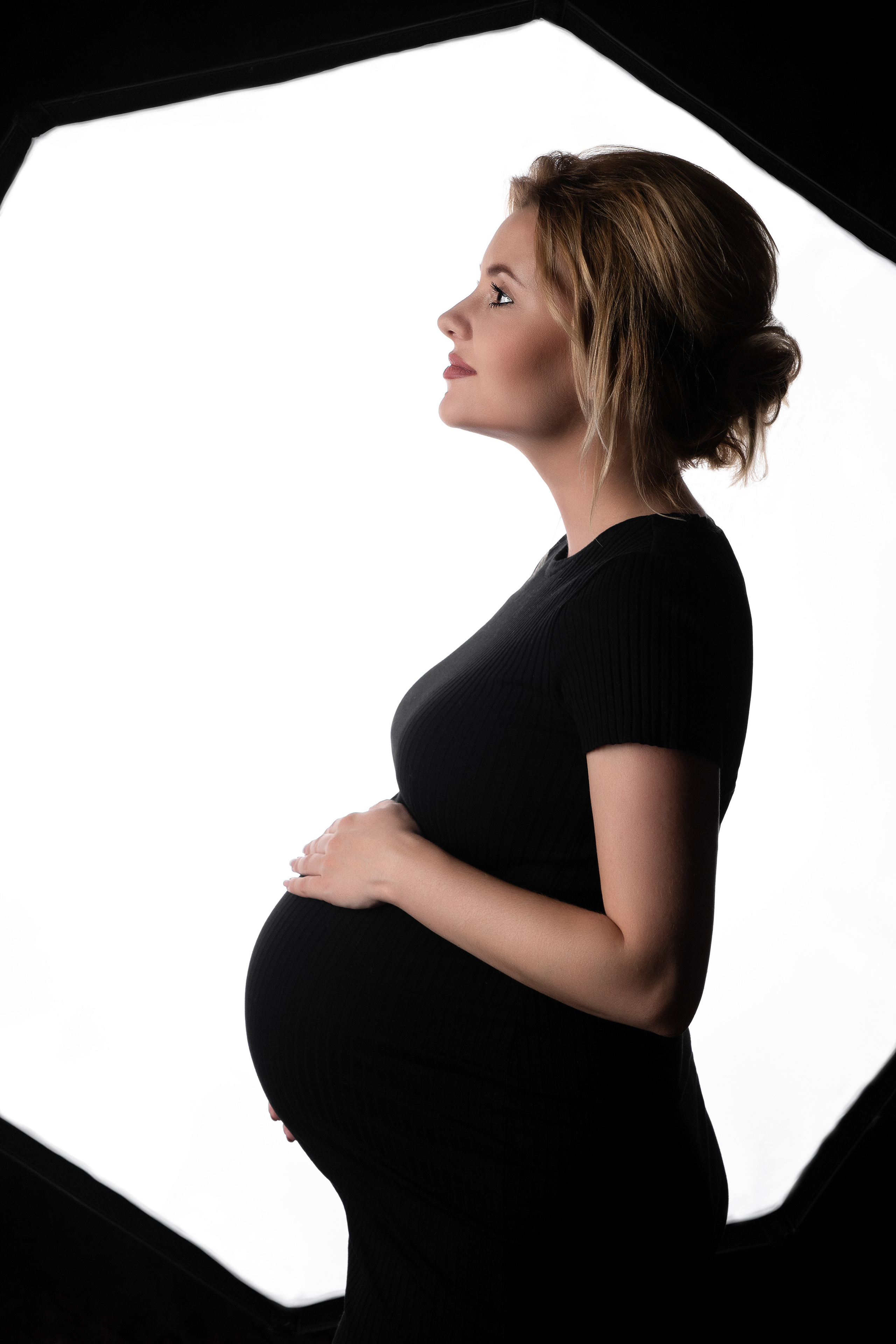 Studio Maternity Portrait Session Spruce Grove | Dimitri Studio