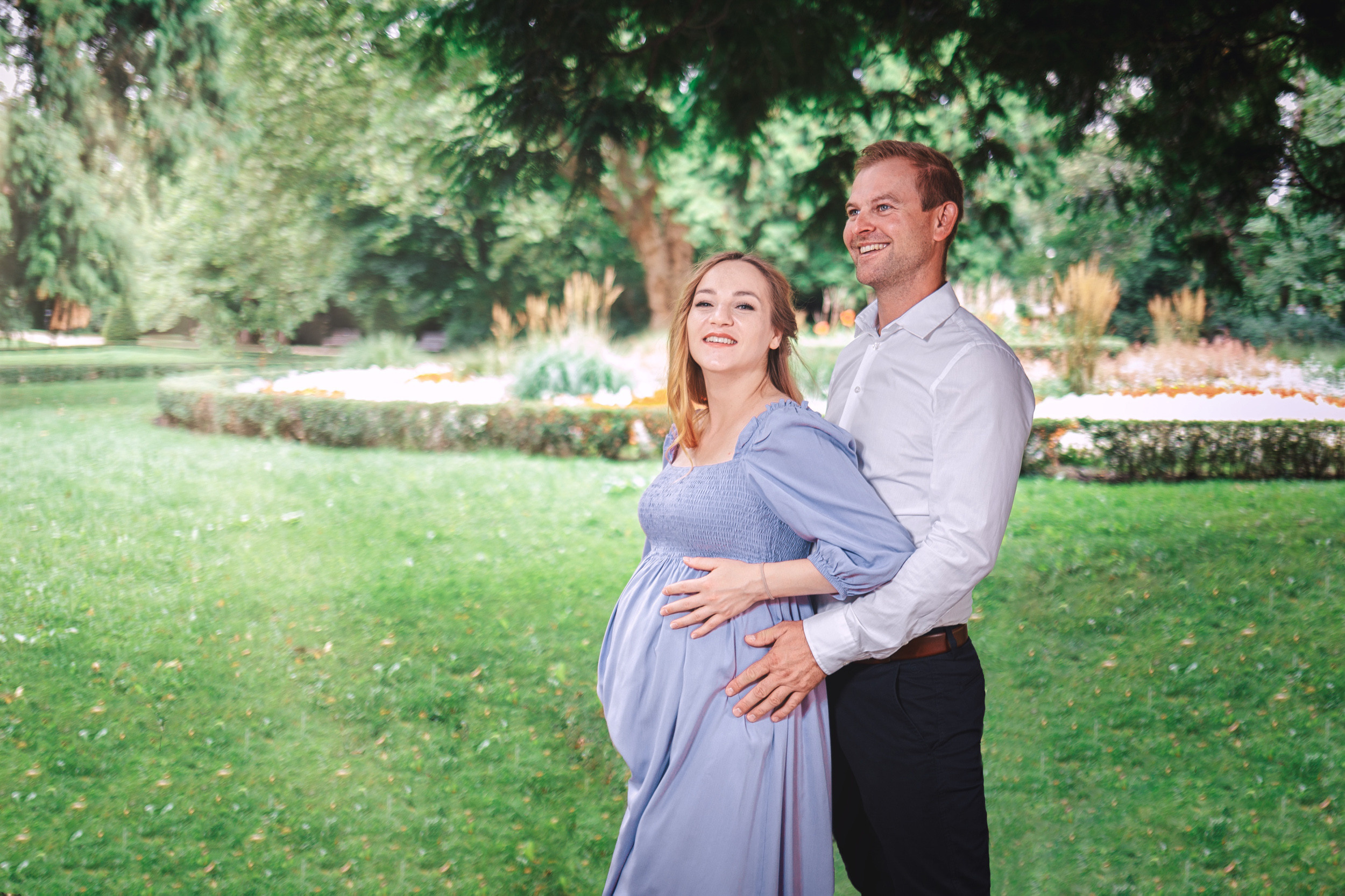 Outdoor Maternity Portrait Session Edmonton | Dimitri Studio