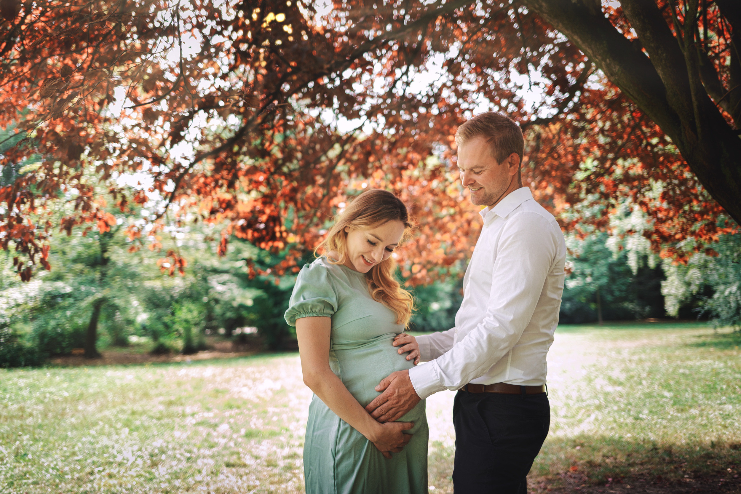 Outdoor Maternity Portrait Session Edmonton | Dimitri Studio