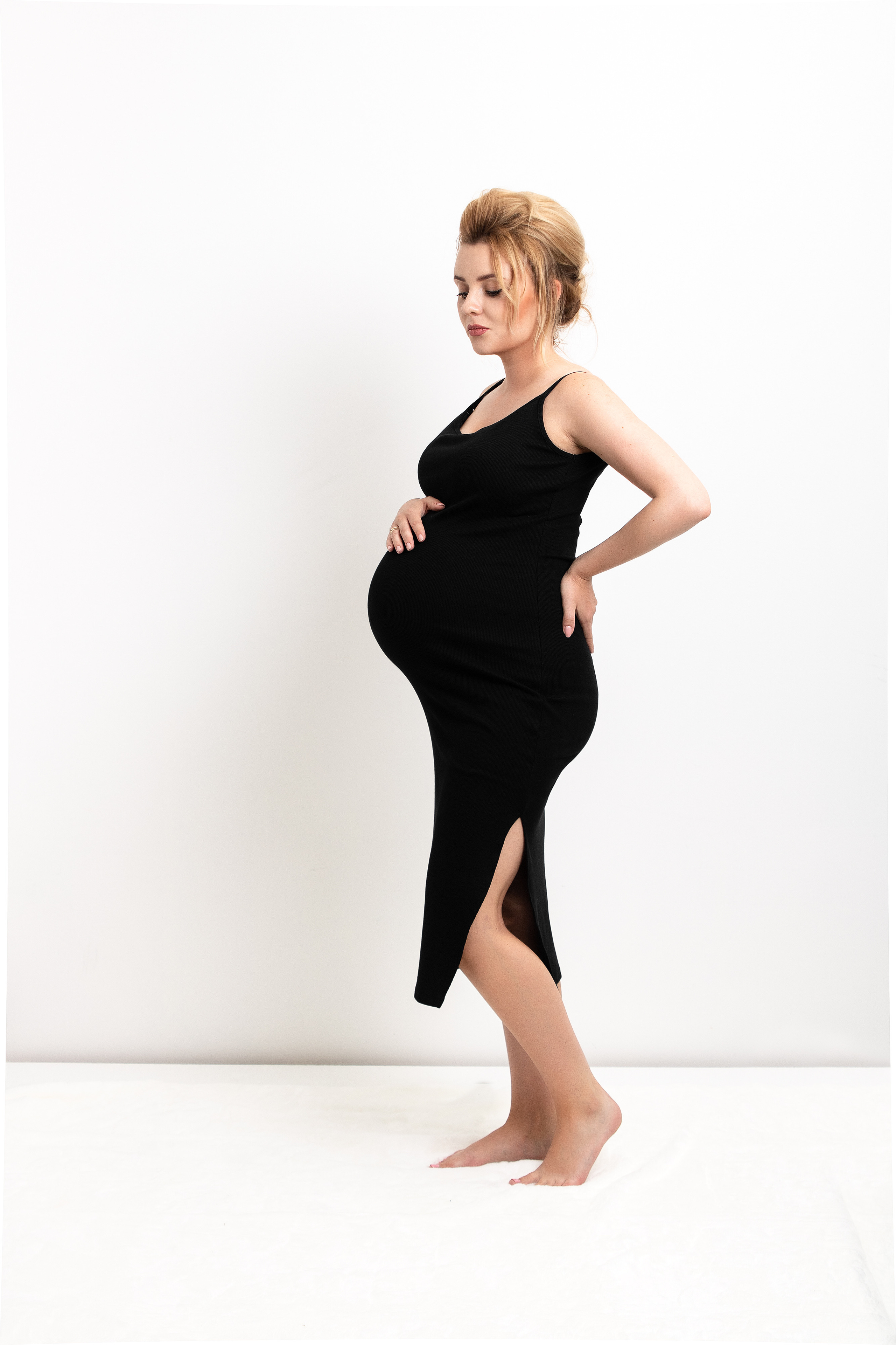 Studio Maternity Portrait Session Spruce Grove | Dimitri Studio