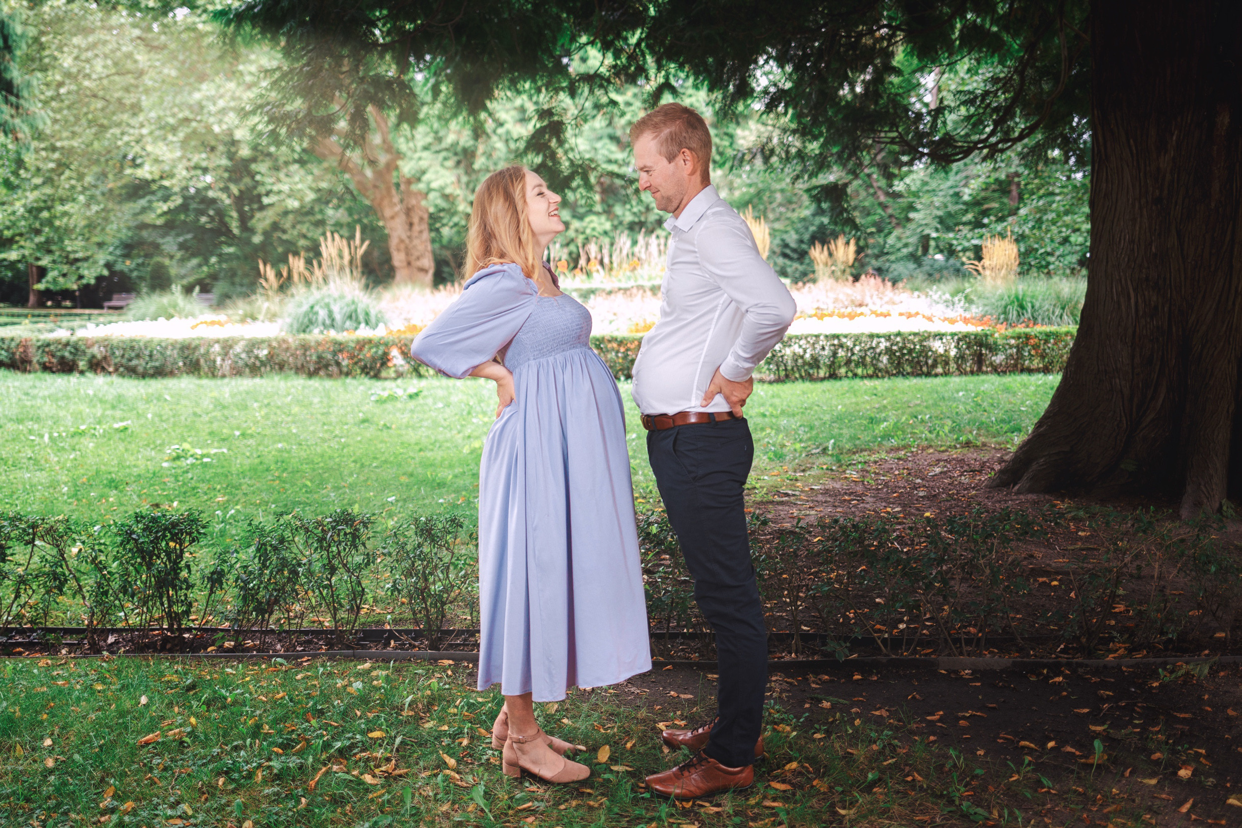 Outdoor Maternity Portrait Session Edmonton | Dimitri Studio