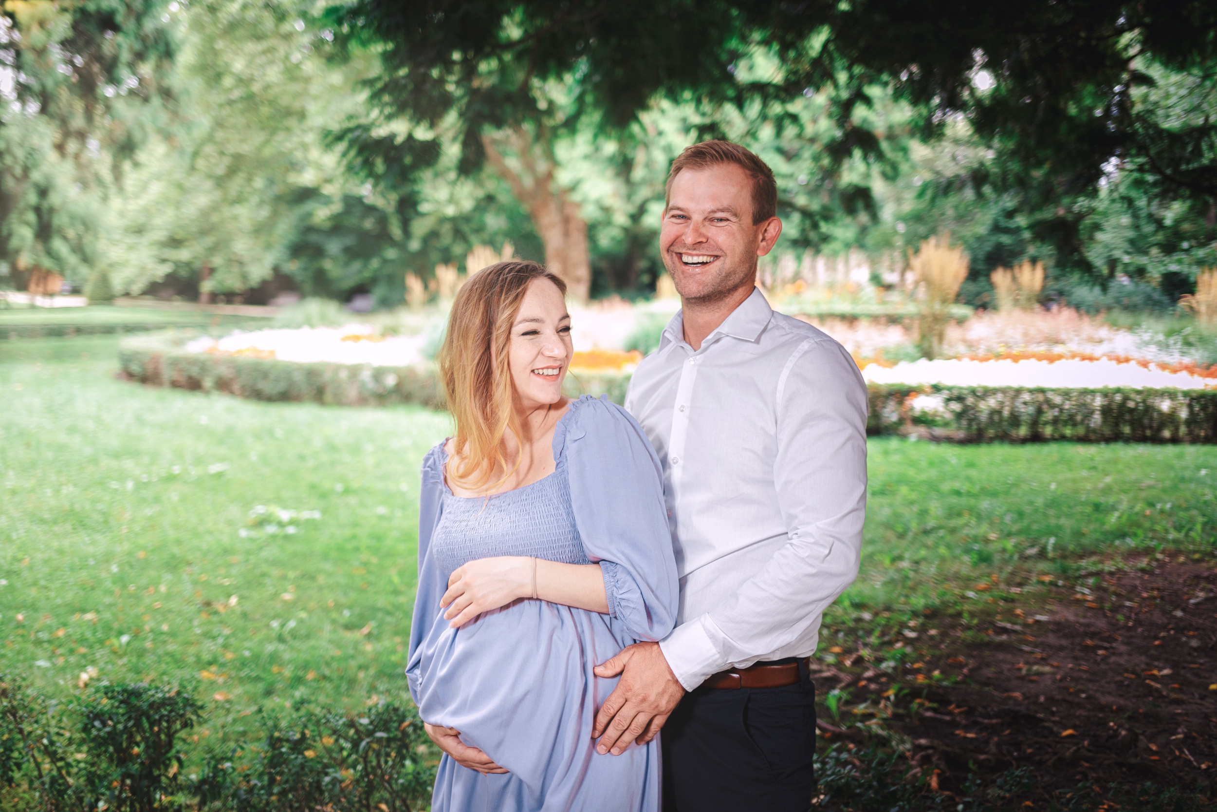 Outdoor Maternity Portrait Session Edmonton | Dimitri Studio