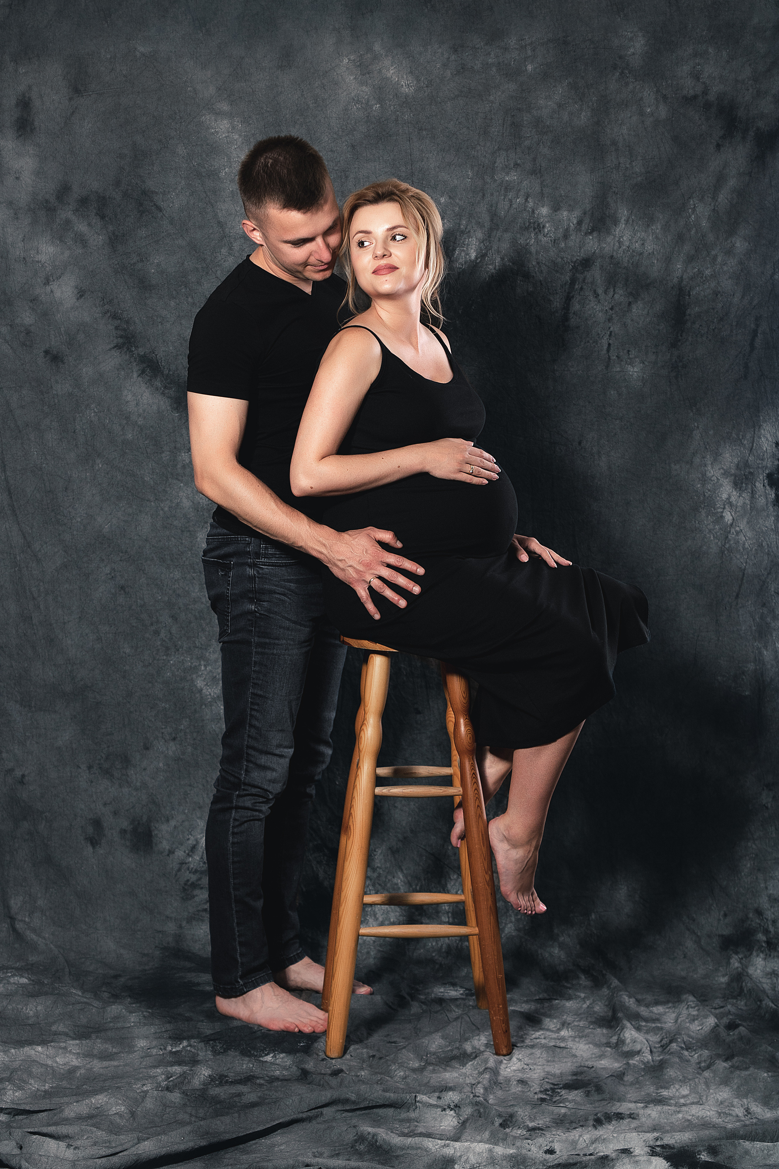 Studio Maternity Portrait Session Spruce Grove | Dimitri Studio
