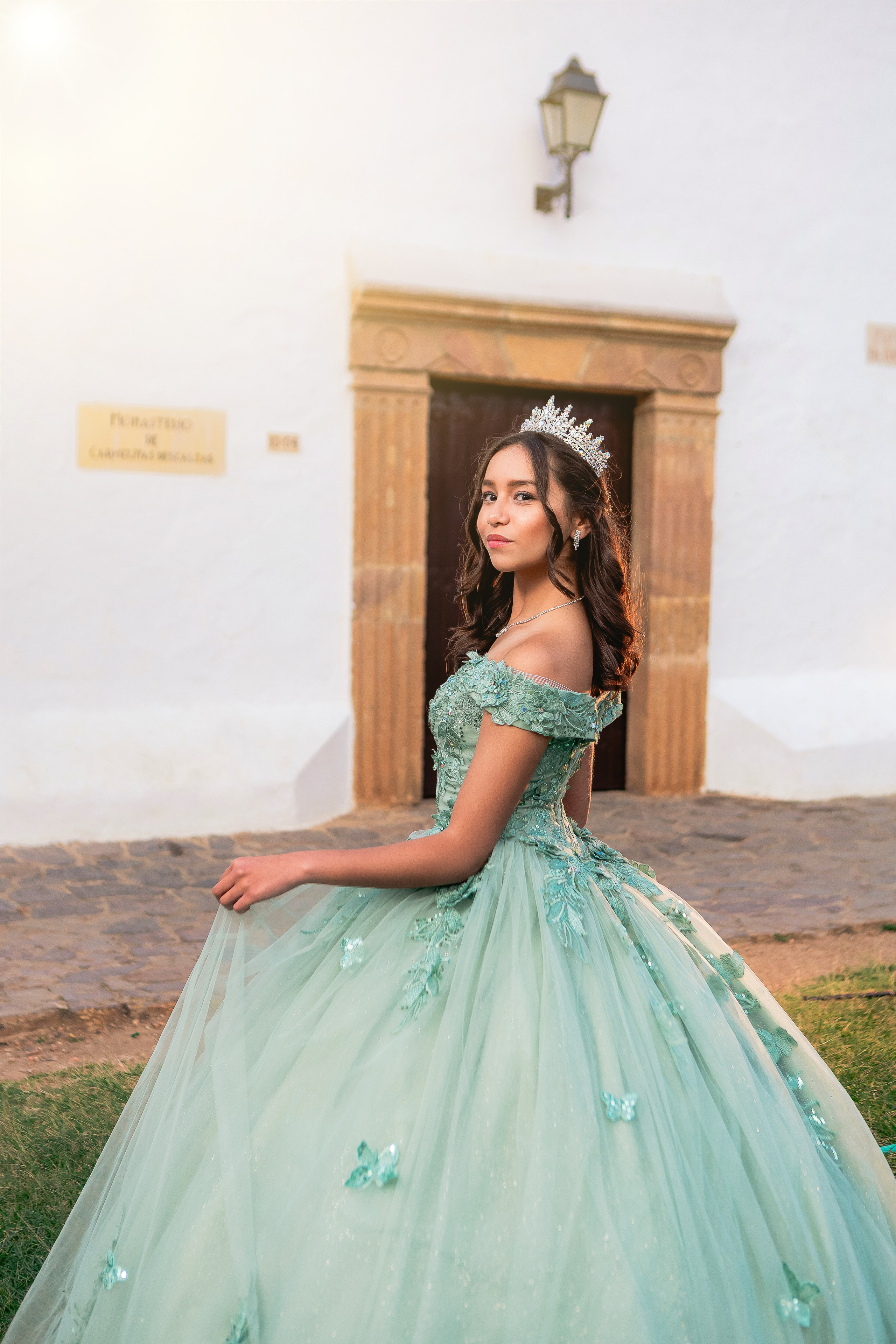 XV LAURA. FOCALMAGIC