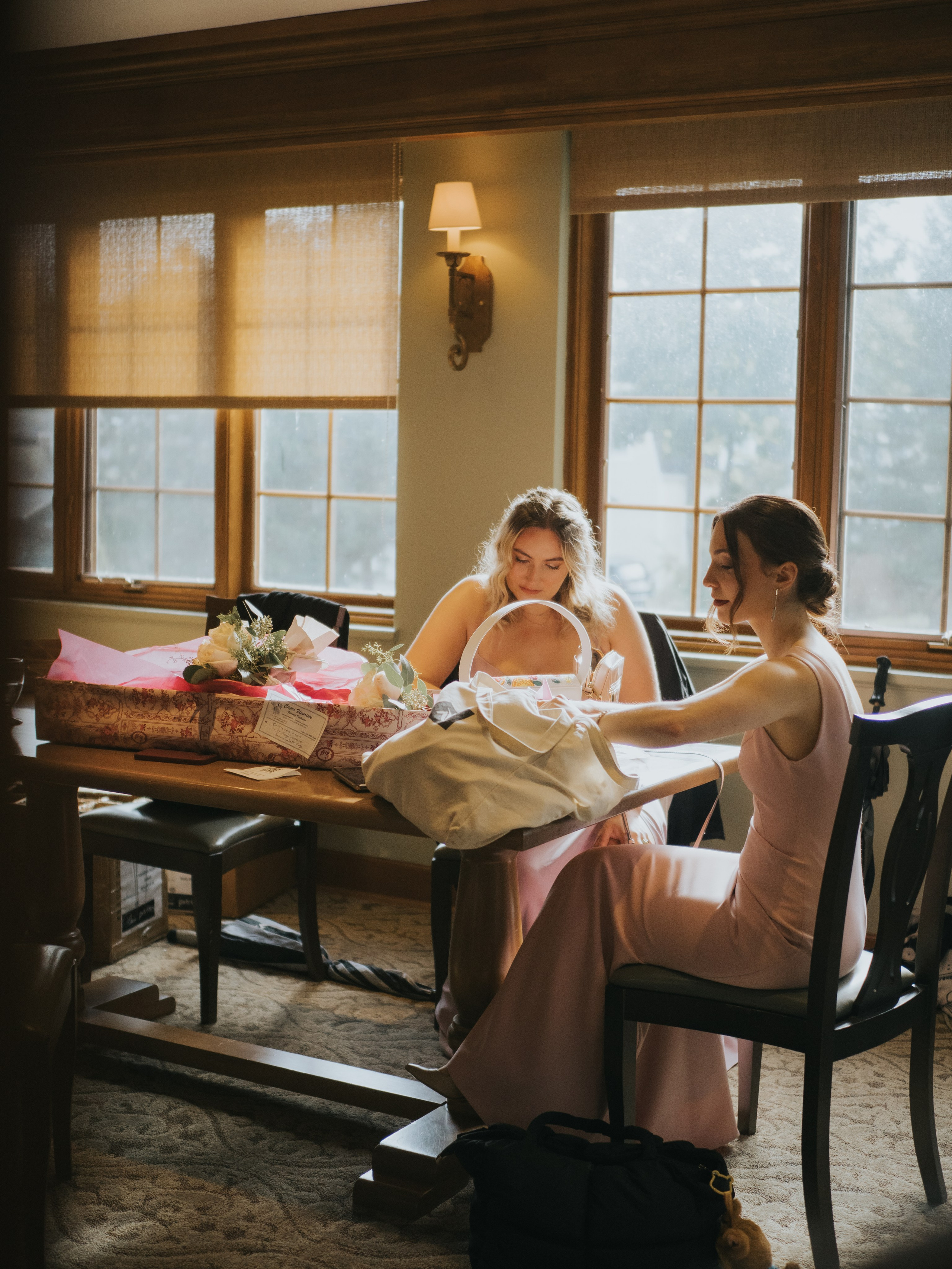 Wedding of Cassandra and Loïc in Beaconsfield, Montreal. Montreal Wedding Photographer — Muriel Oe Photo