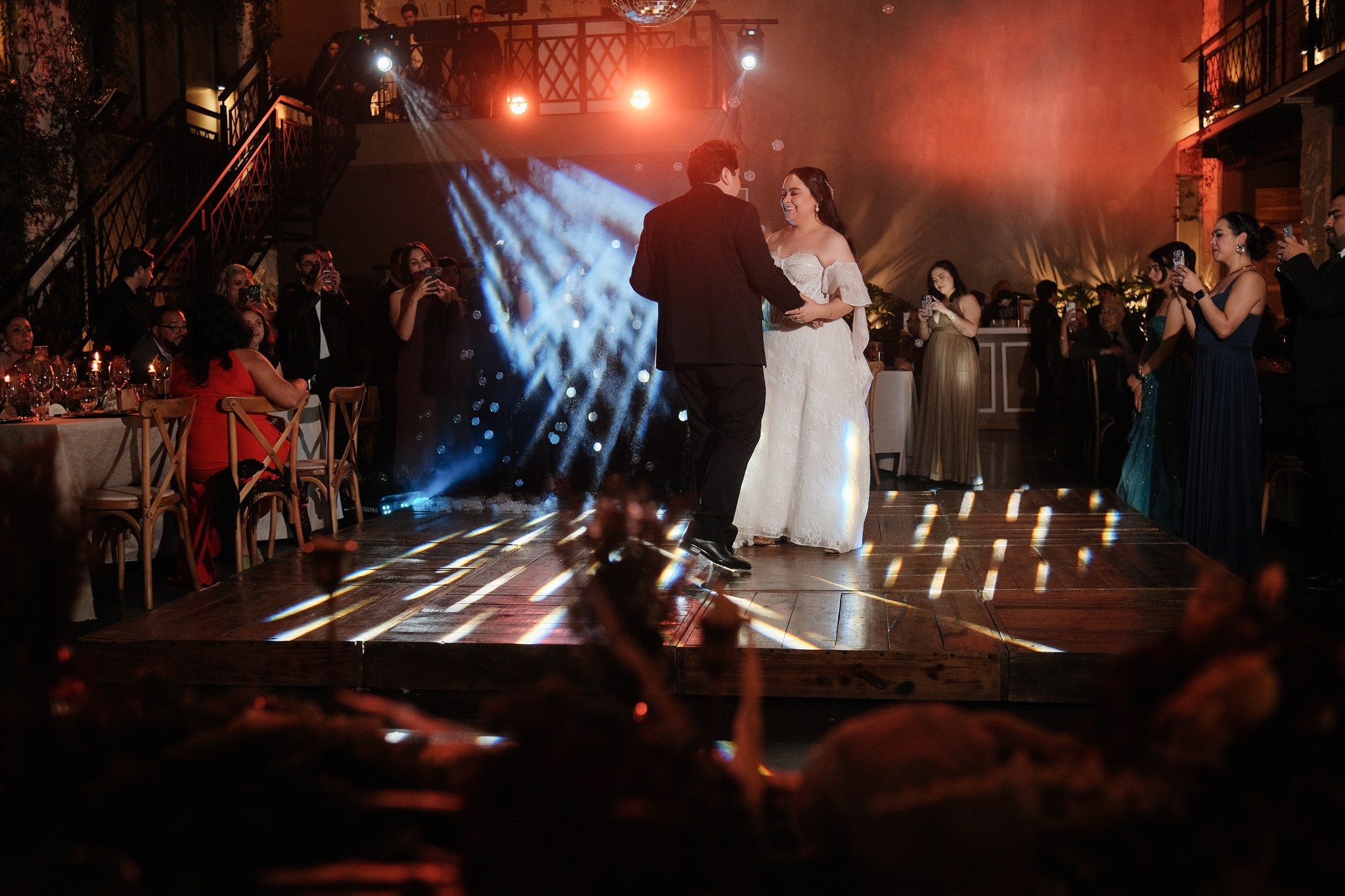 Miranda y David: Boda civil en restaurante Casablanca. Fotógrafo de bodas