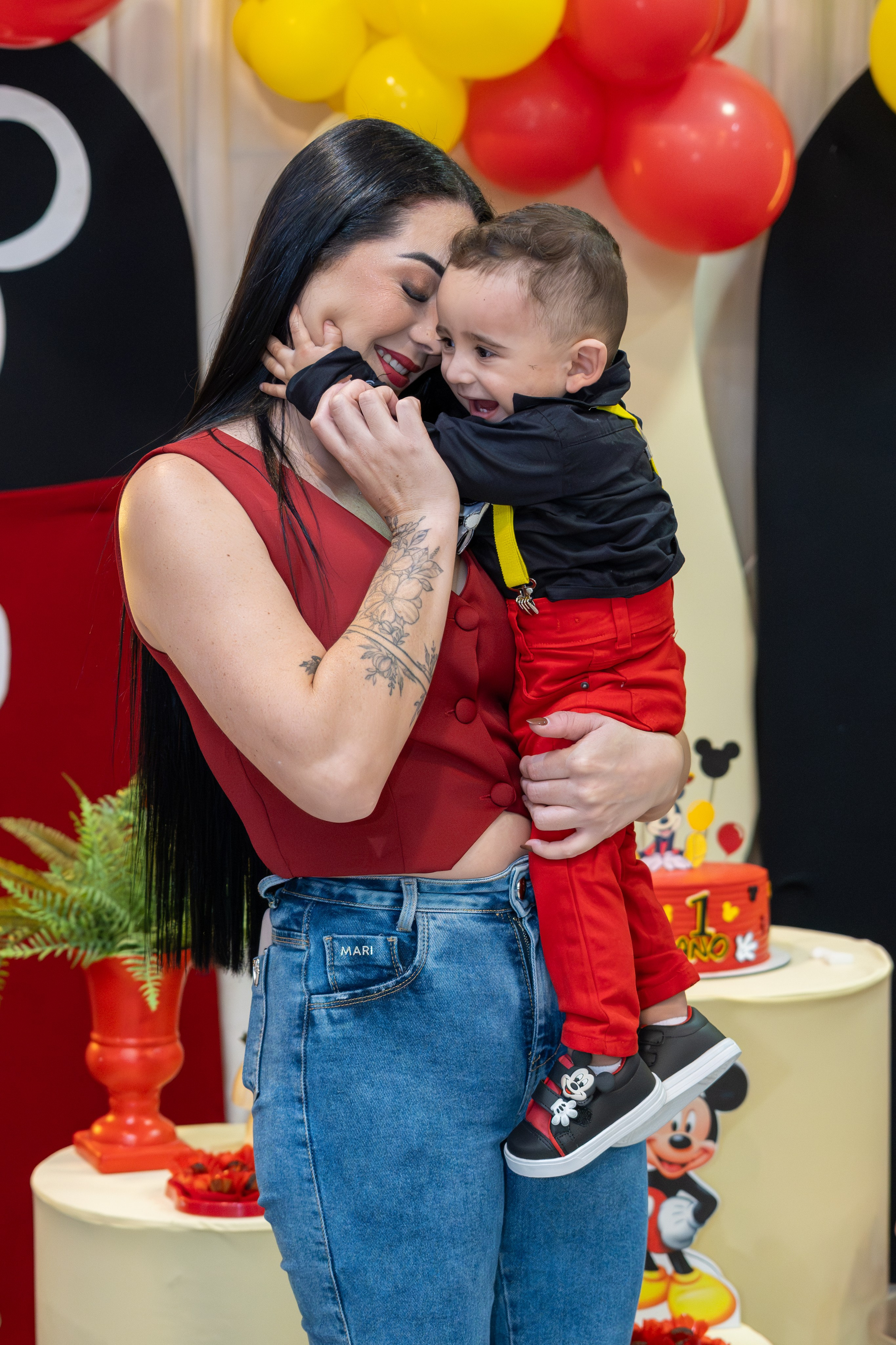 Fotos de aniversário infantil em Joinville - Registros espontâneos dos pais na festa por Lenofotografia