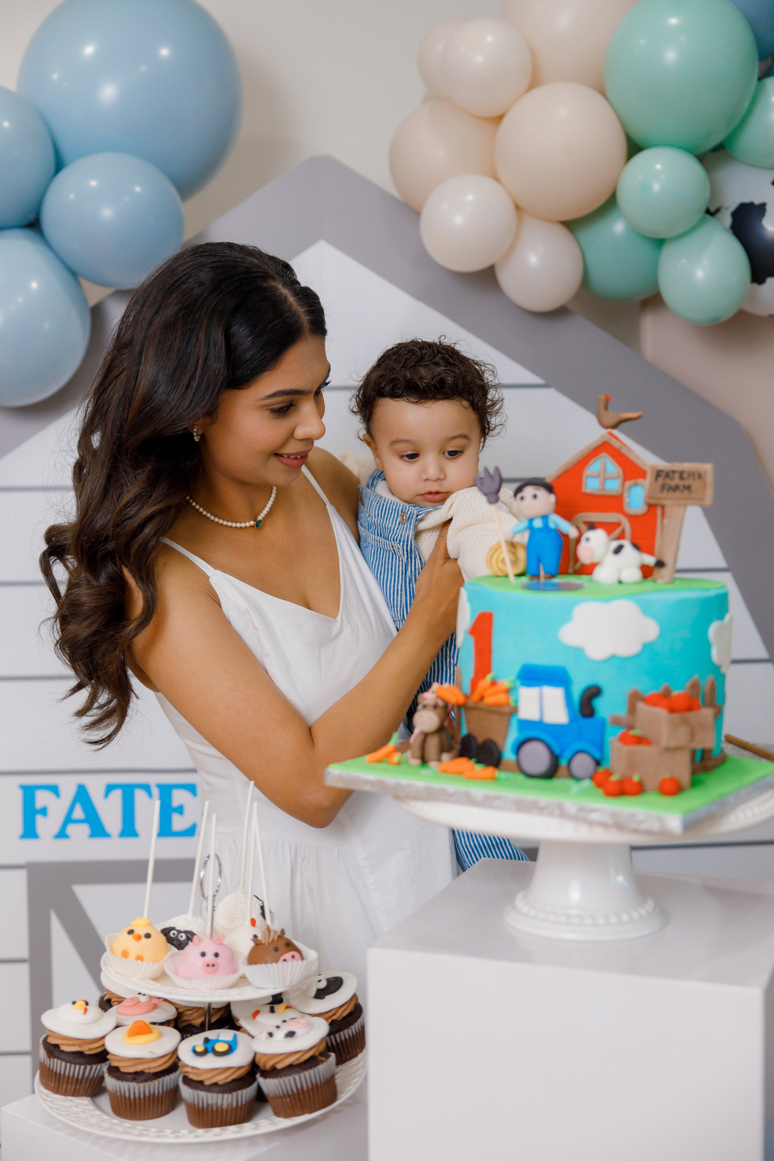 Fateh’s 1st birthday. Photographer Elvira Hryshchenko