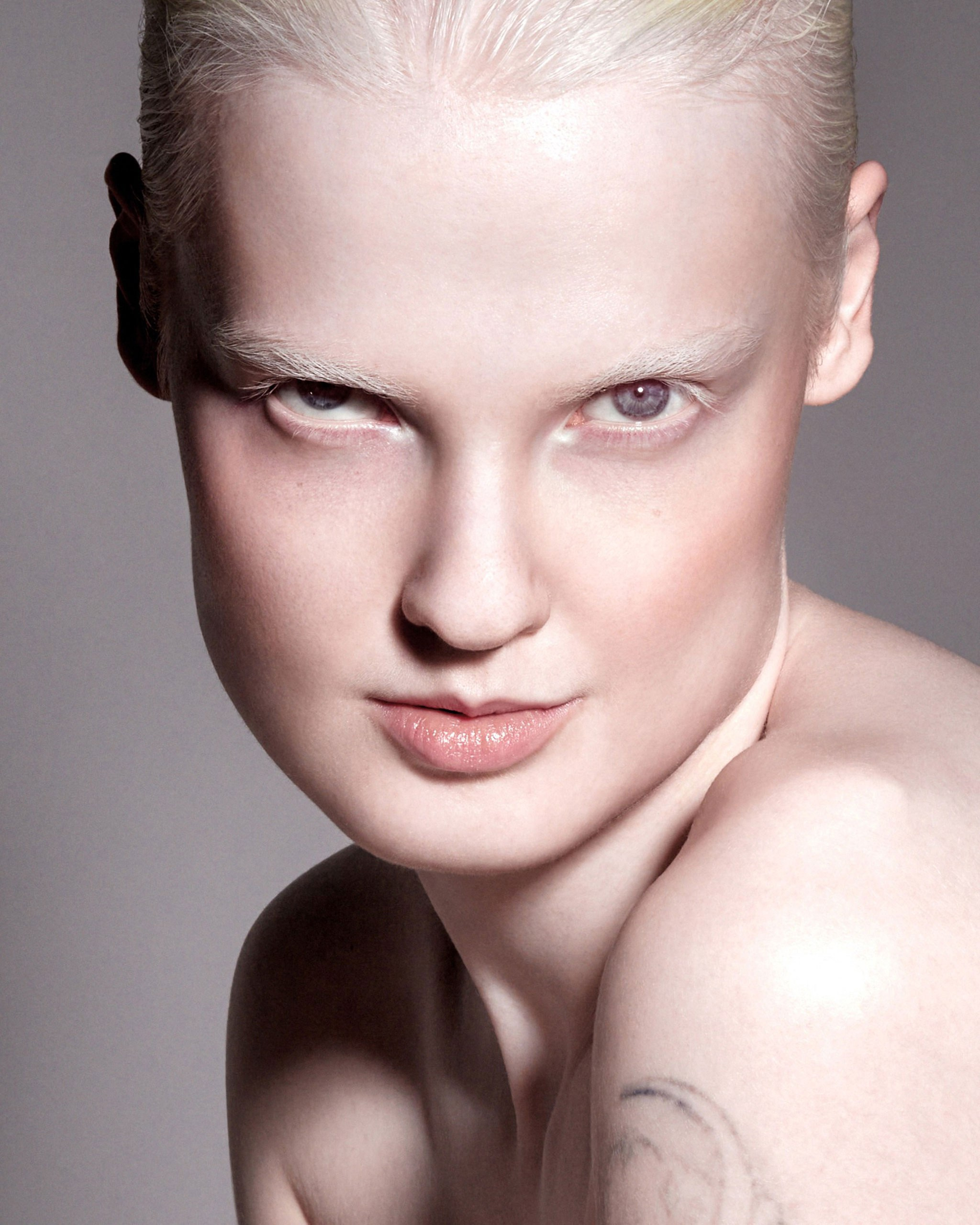 Beauty, Fashion and Editorial Retoucher
