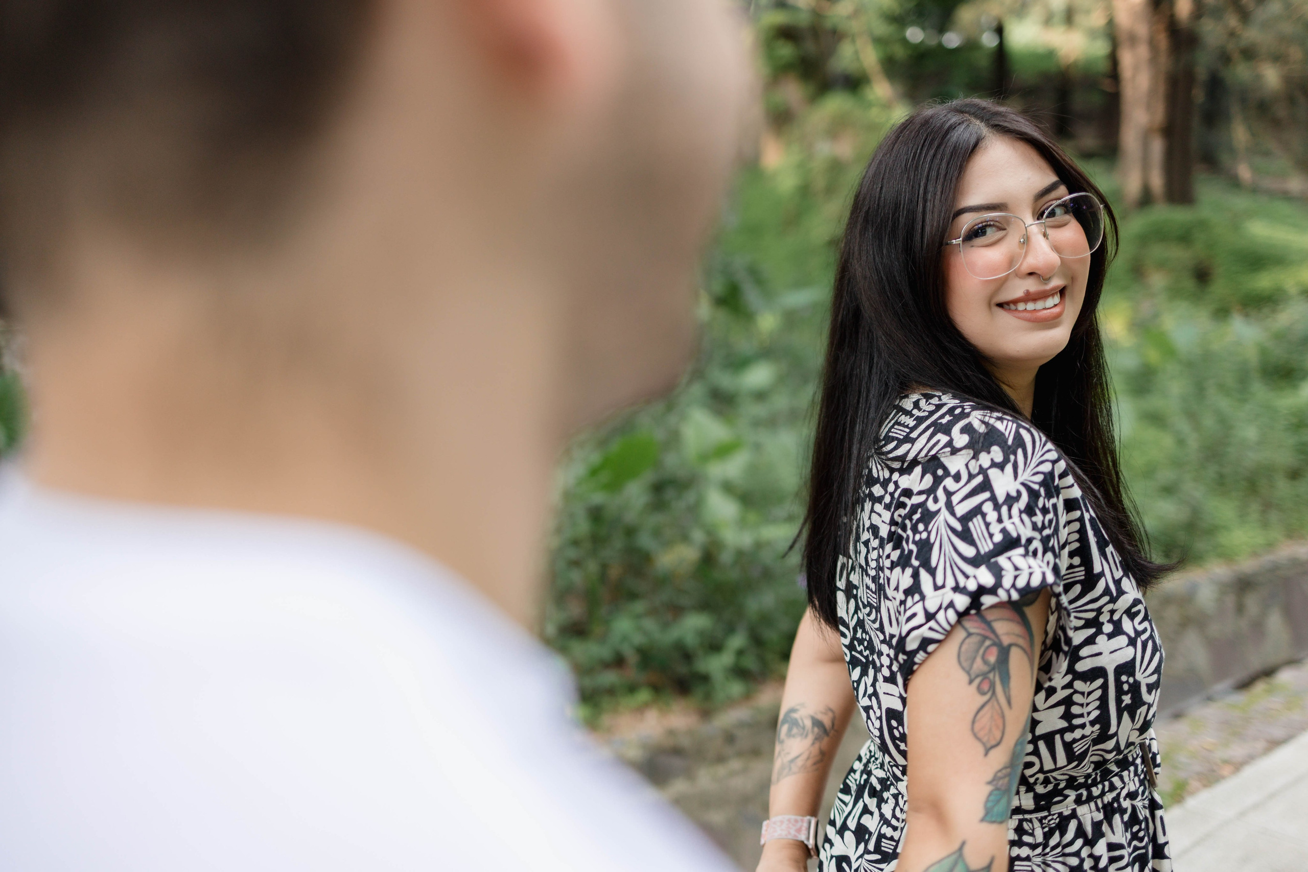 Whispers in the Greenery: Couple Photoshoots in Guadalajara
