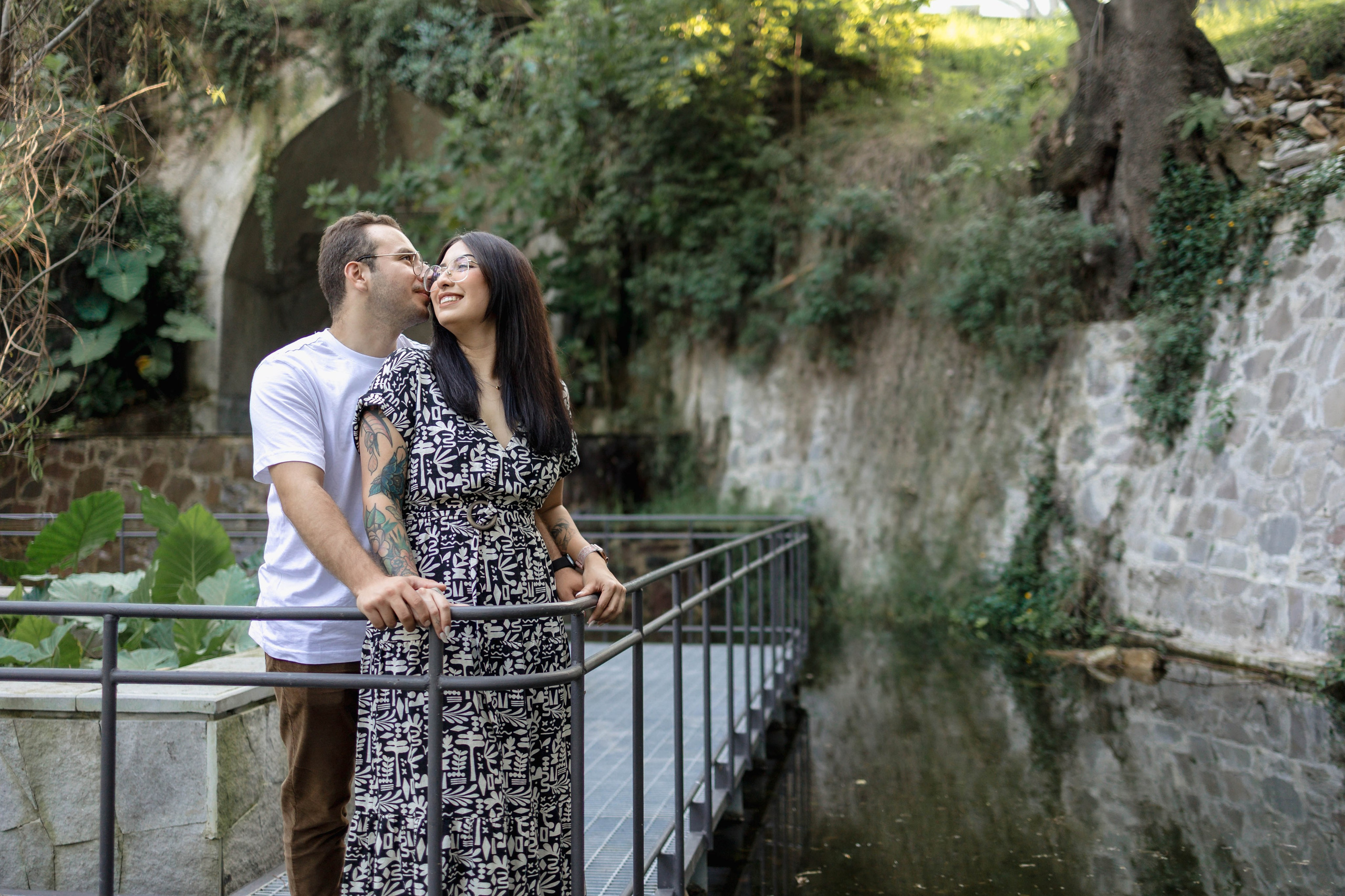 Whispers in the Greenery: Couple Photoshoots in Guadalajara
