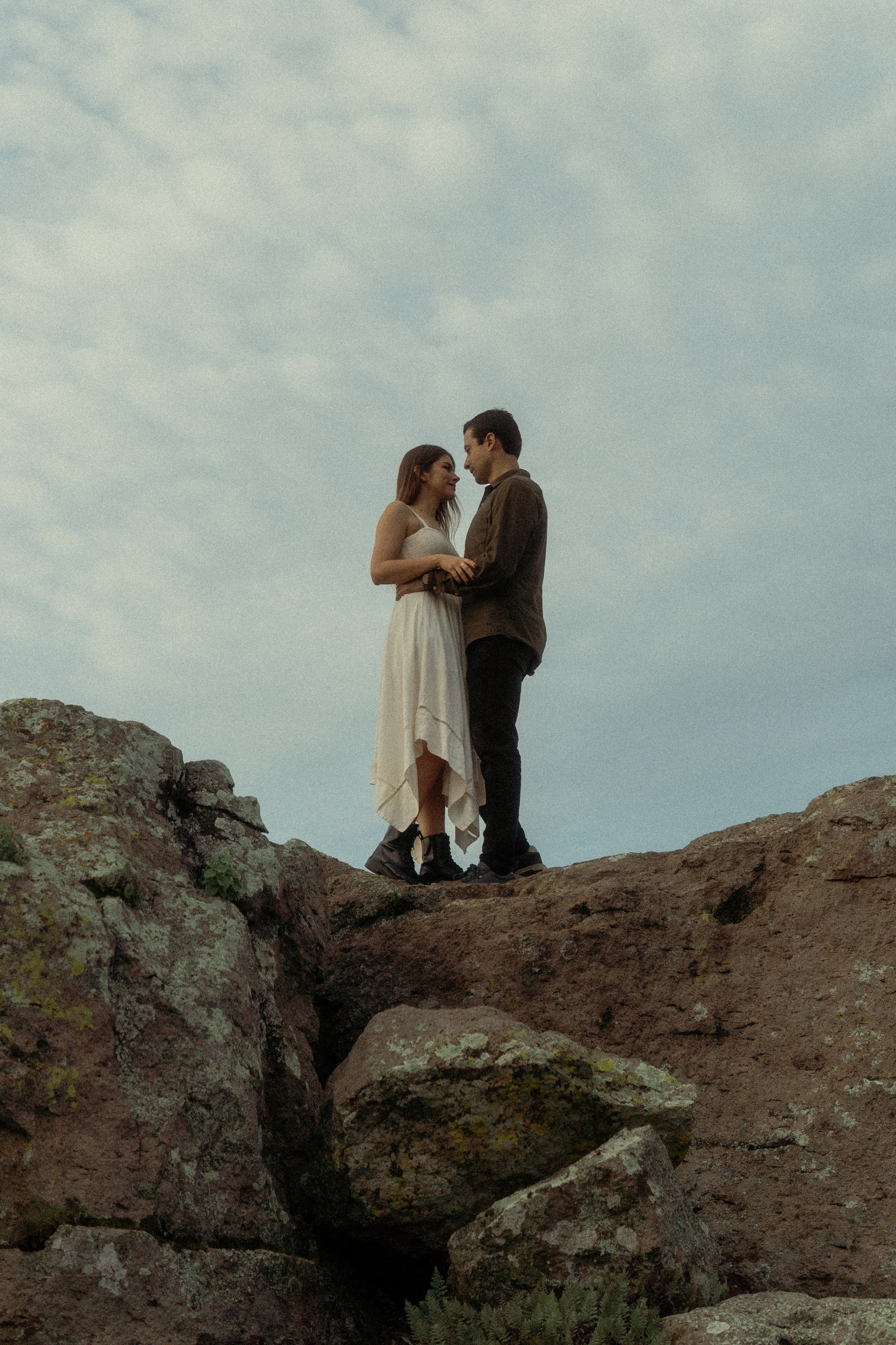 HISTORIA DE AMOR. TWO MILLIMETERS