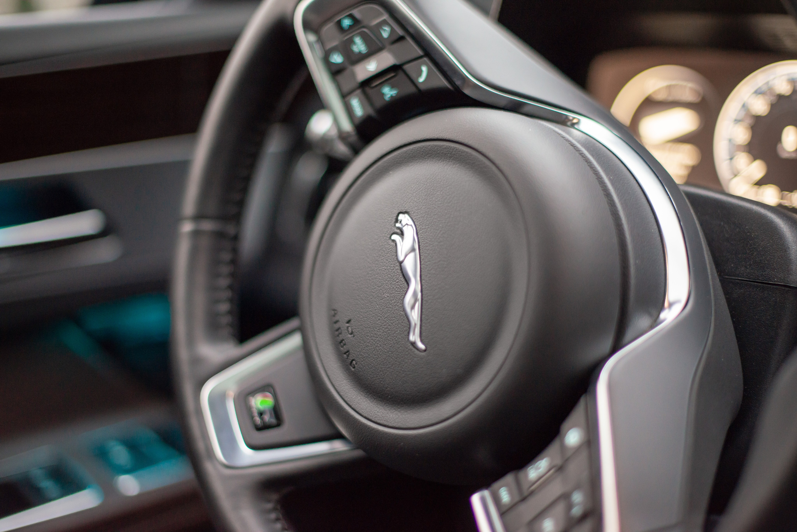 Автомобильная фотосъемка Jaguar XF R-Sport. PHOTOGRAPHER QUINTANA ROO