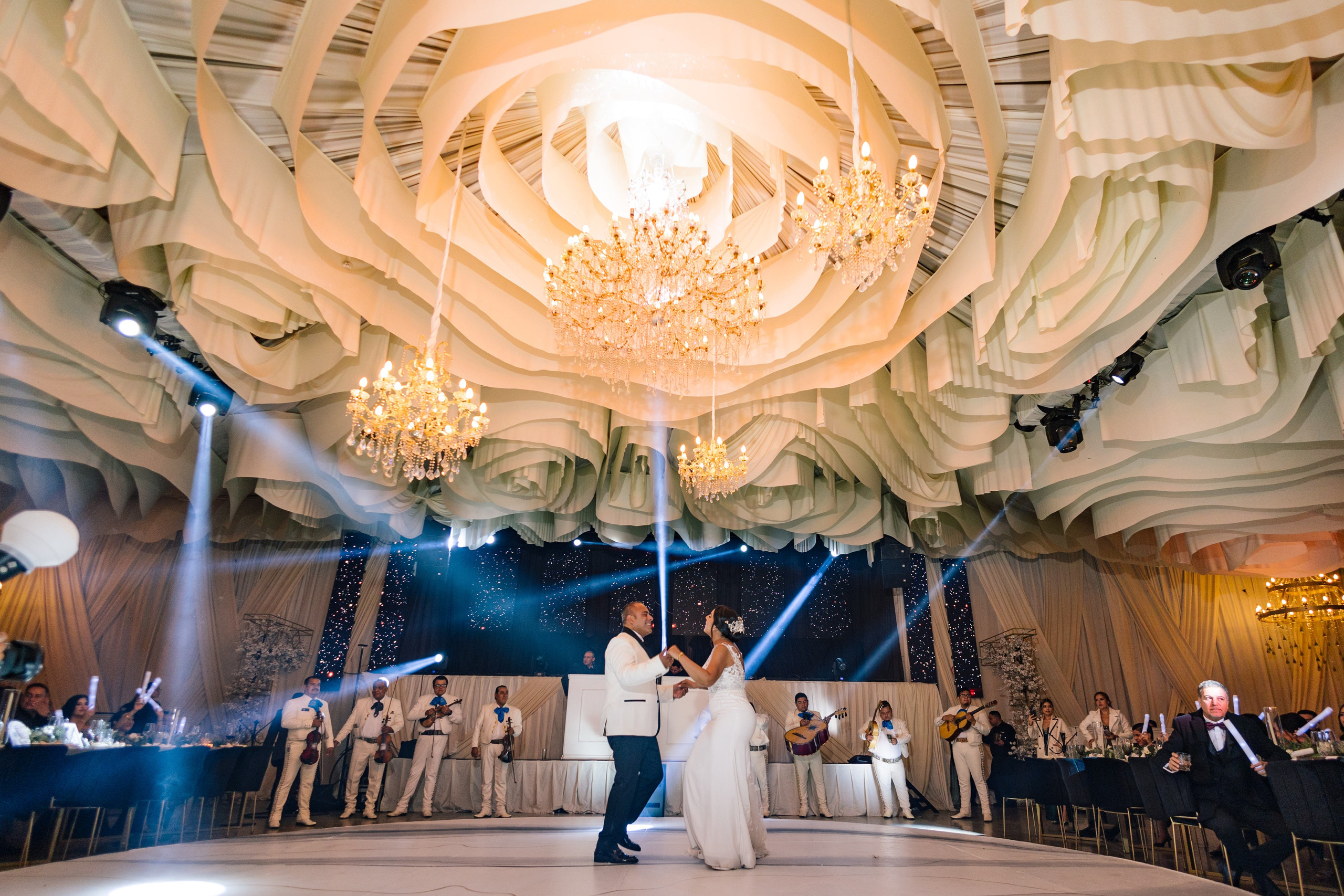 Alejandra y Salvador. Wedding Photographer Ruth Preciado