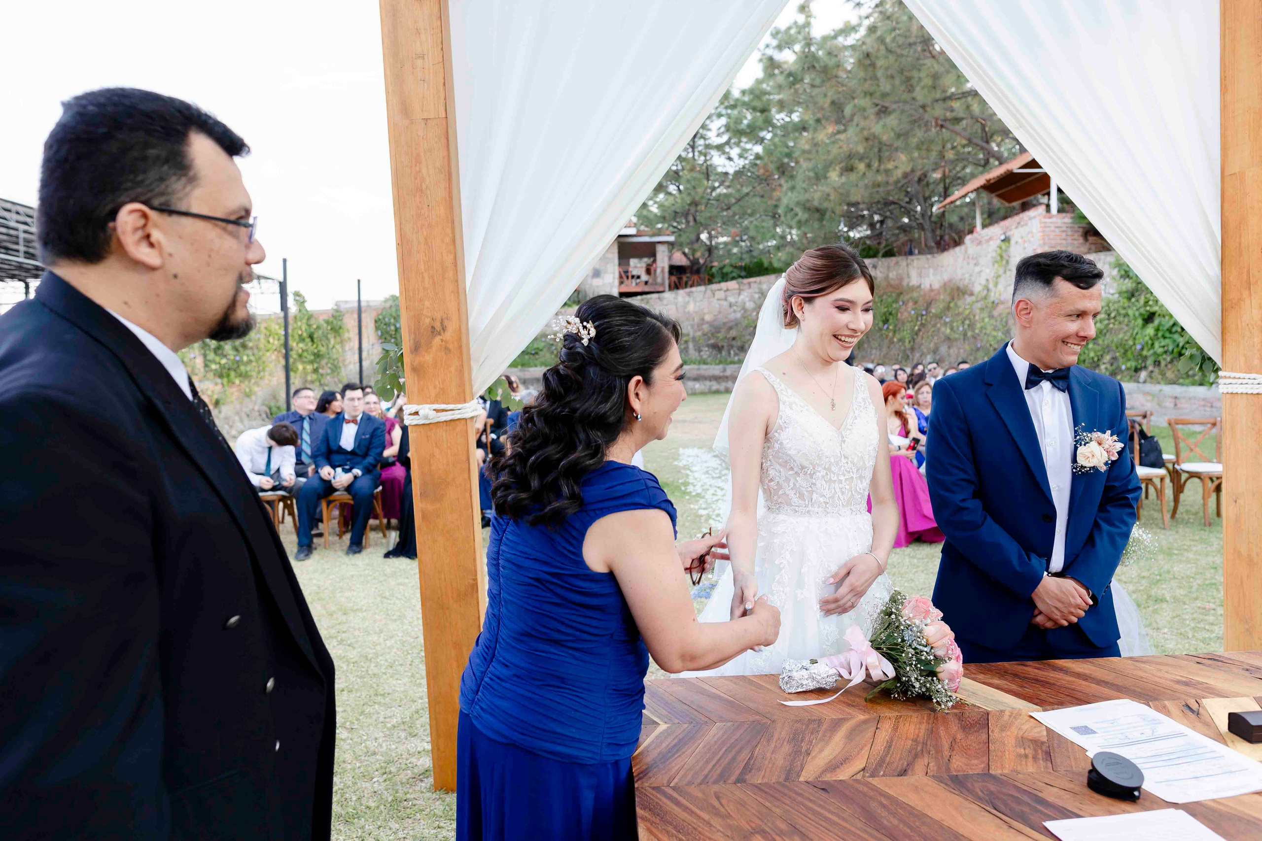 Civil. Wedding Photographer Ruth Preciado