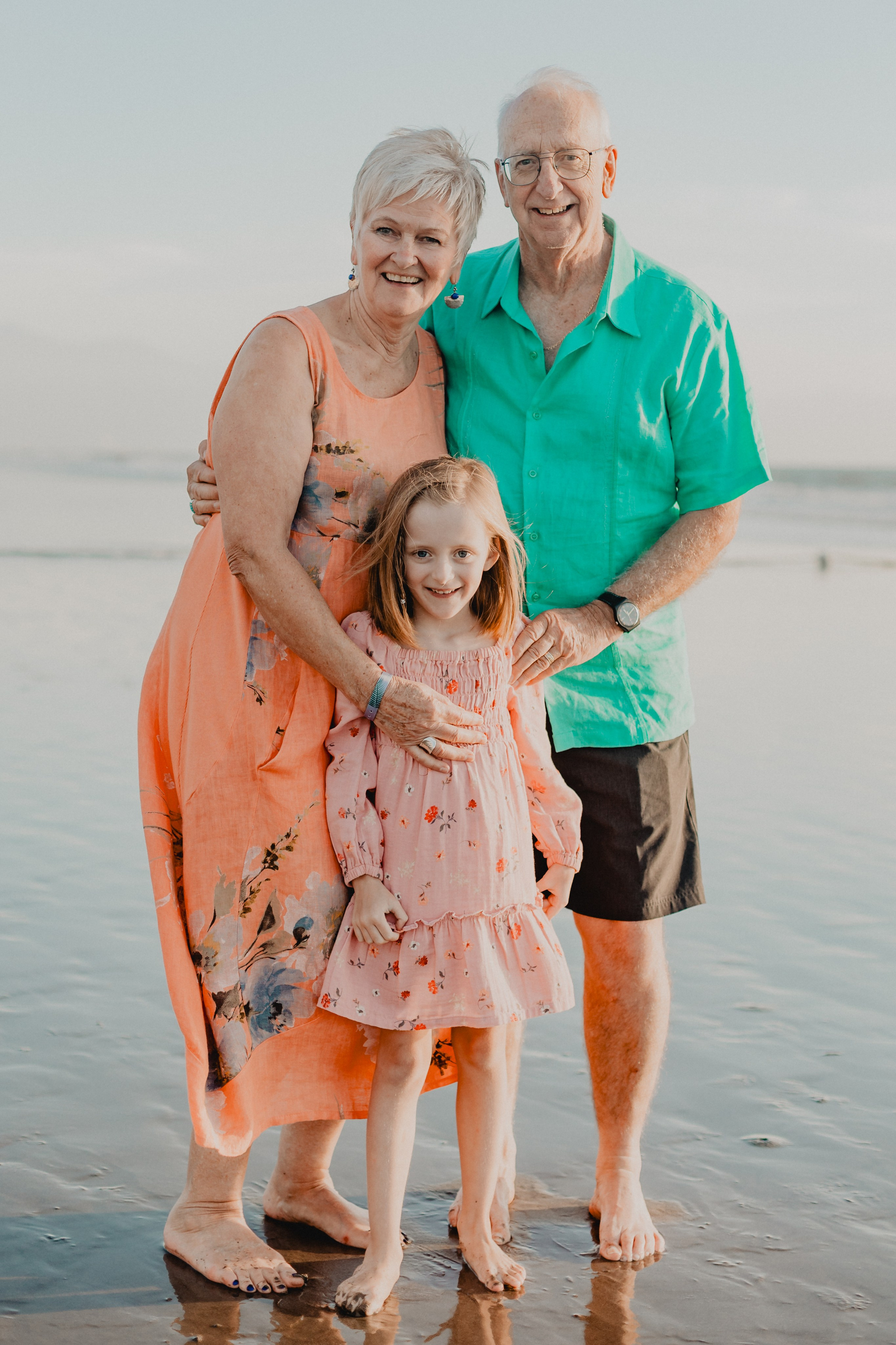 Laughter, Sand, and Sea: A Family Session in Nuevo Vallarta. Fotógrafo de Bodas en Puerto Vallarta y Riviera Nayarit | VL photo & film