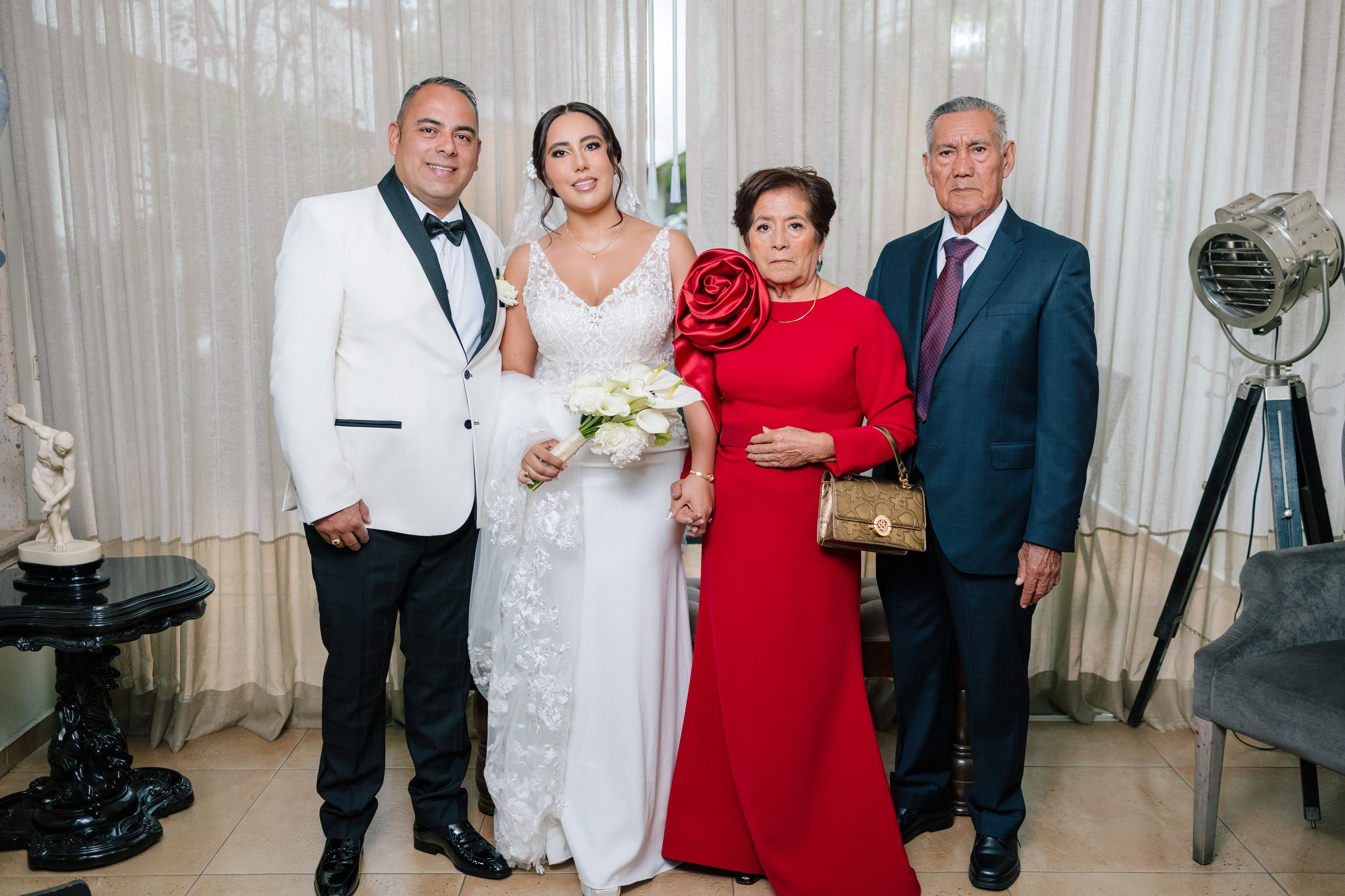 Alejandra y Salvador. Wedding Photographer Ruth Preciado