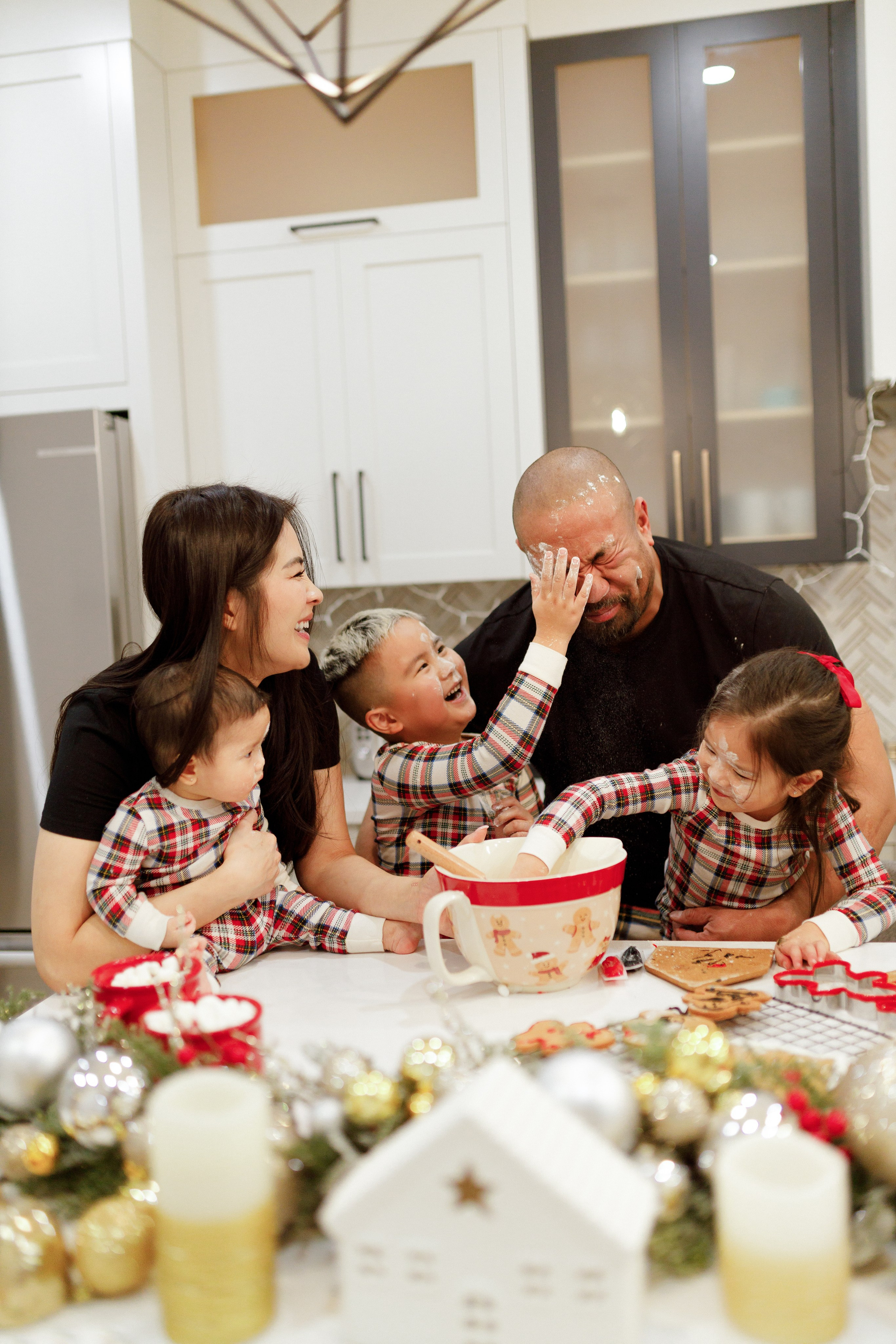 Christmas minis 2026. Photographer Elvira Hryshchenko