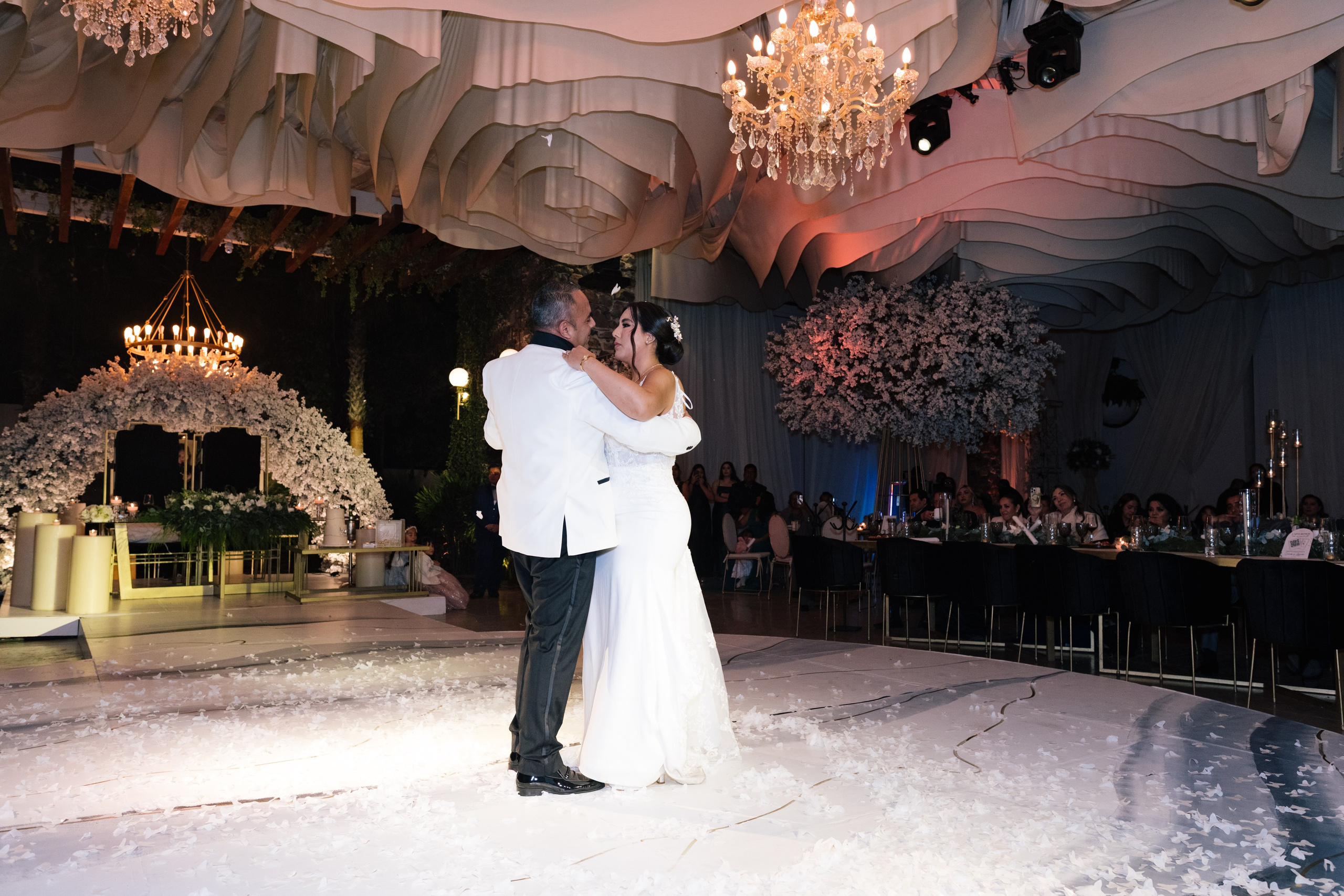Alejandra y Salvador. Wedding Photographer Ruth Preciado