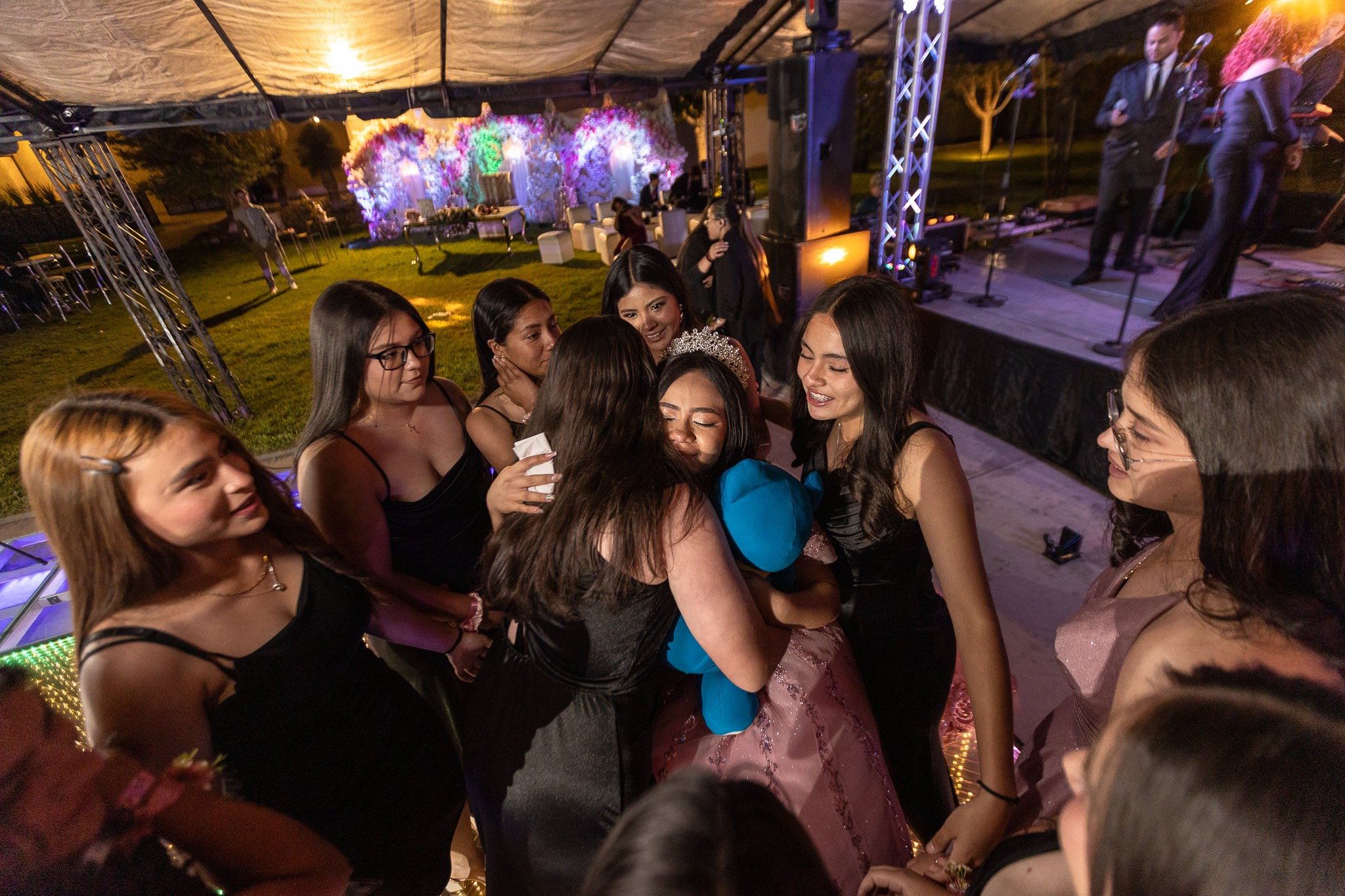 Ángela XV — Más que una celebración, una historia para contar. Lg Fotografia