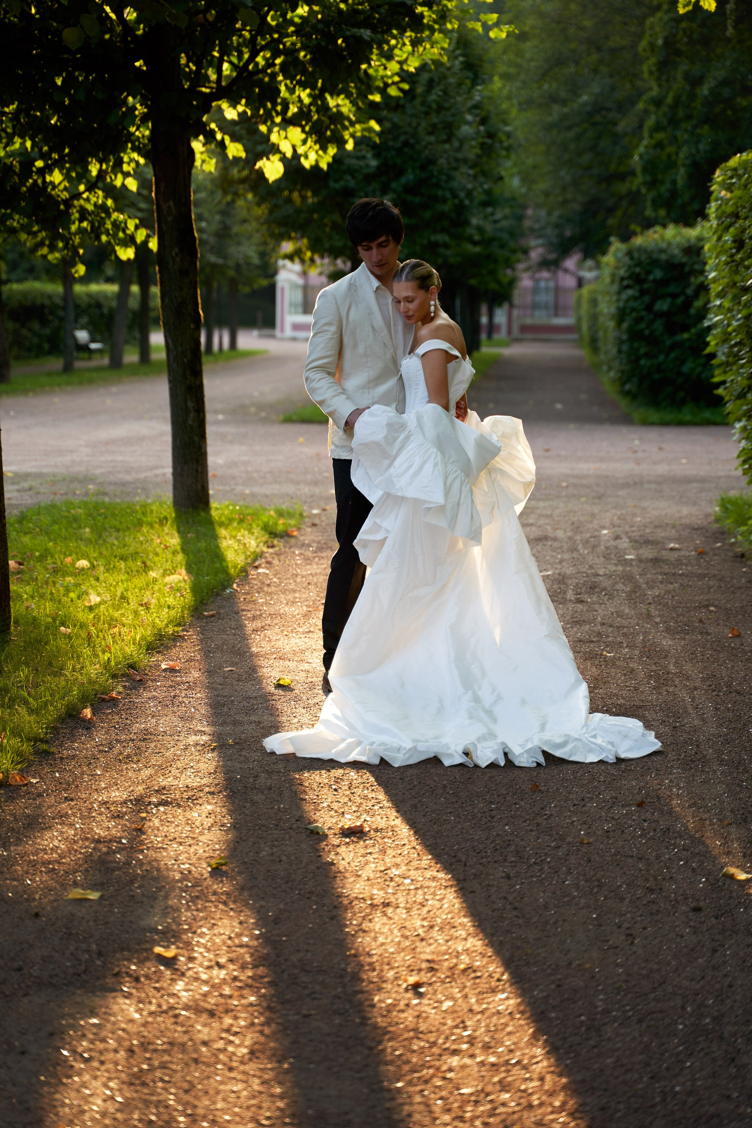 Luxury wedding photography in a historic estate with editorial storytelling