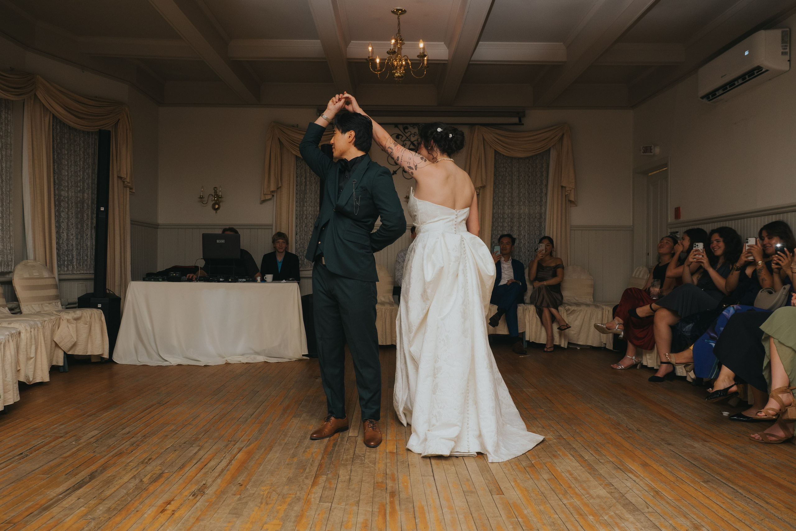 Camille & Dinh. Wedding and Family Photography Montreal Muriel Oe Photo