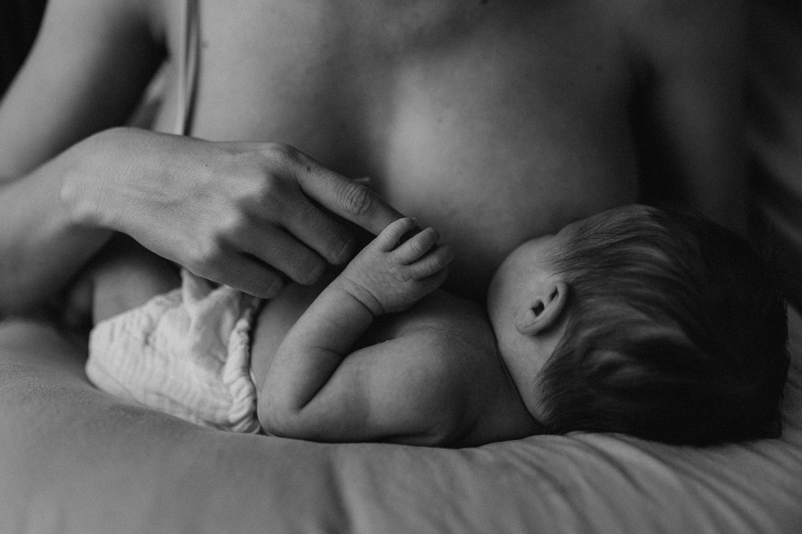 Luna 7 days. Fotografa documental de familia e nascimento em Florianópolis SC Daria Ermolaev
