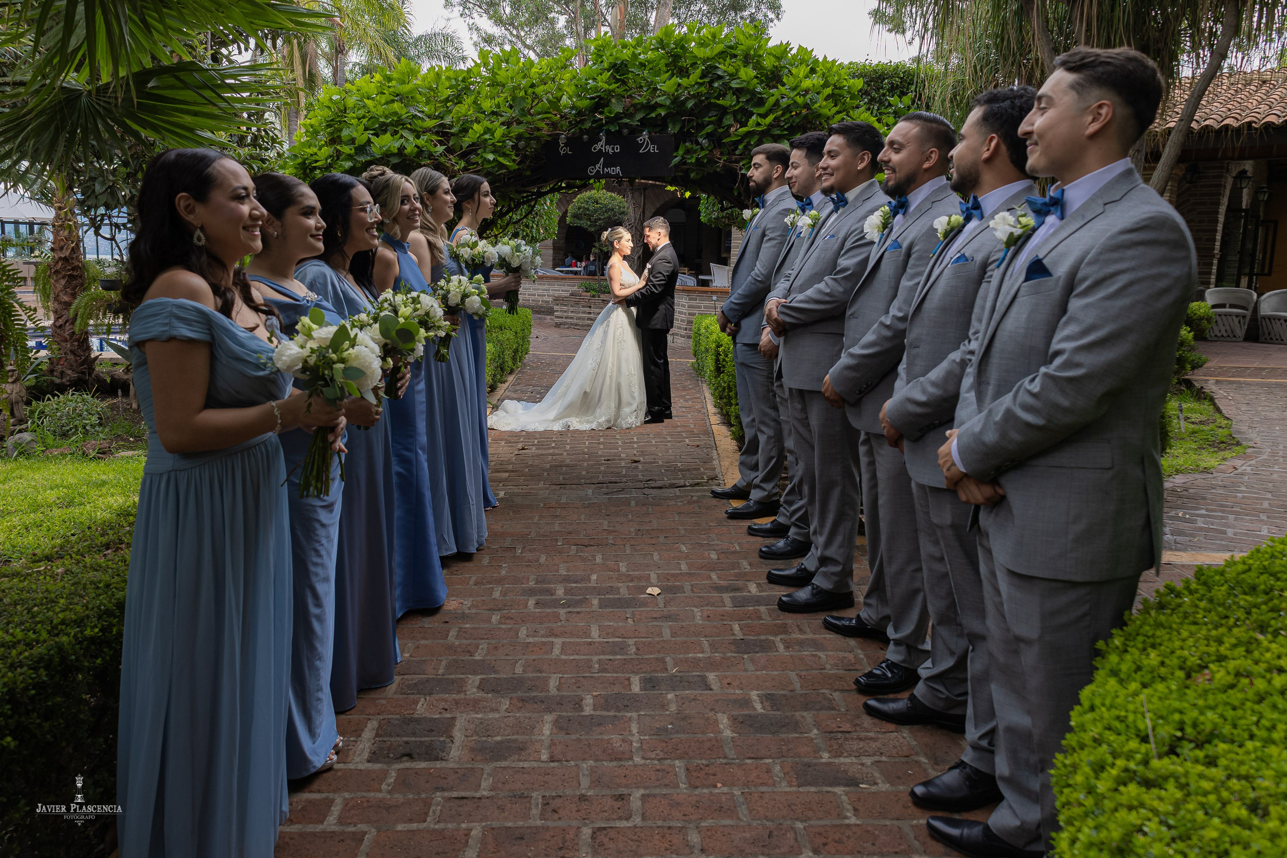 Alondra y Alex. Javier Plascencia Fotografo de Bodas en México