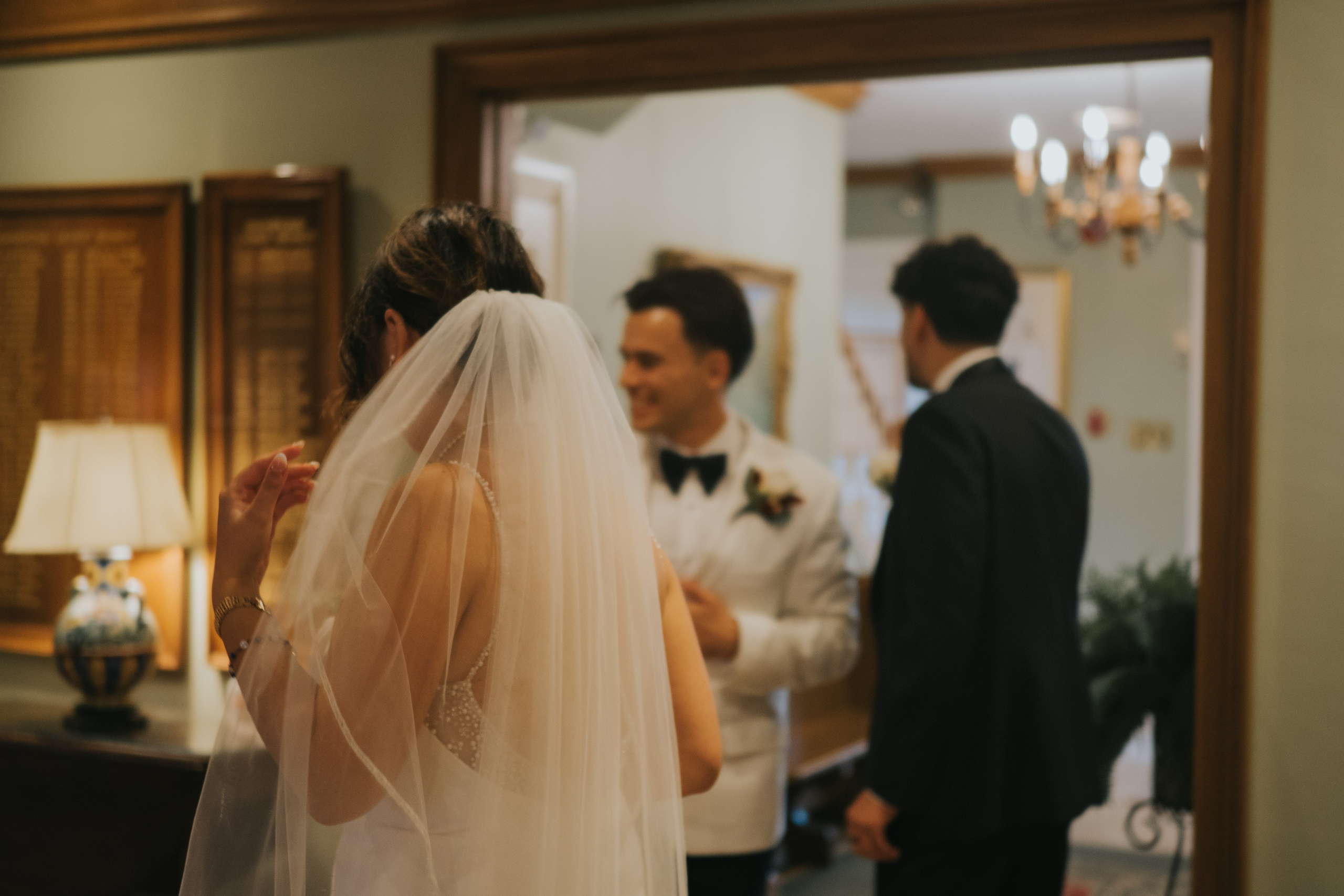 Wedding of Cassandra and Loïc in Beaconsfield, Montreal. Montreal Wedding Photographer — Muriel Oe Photo