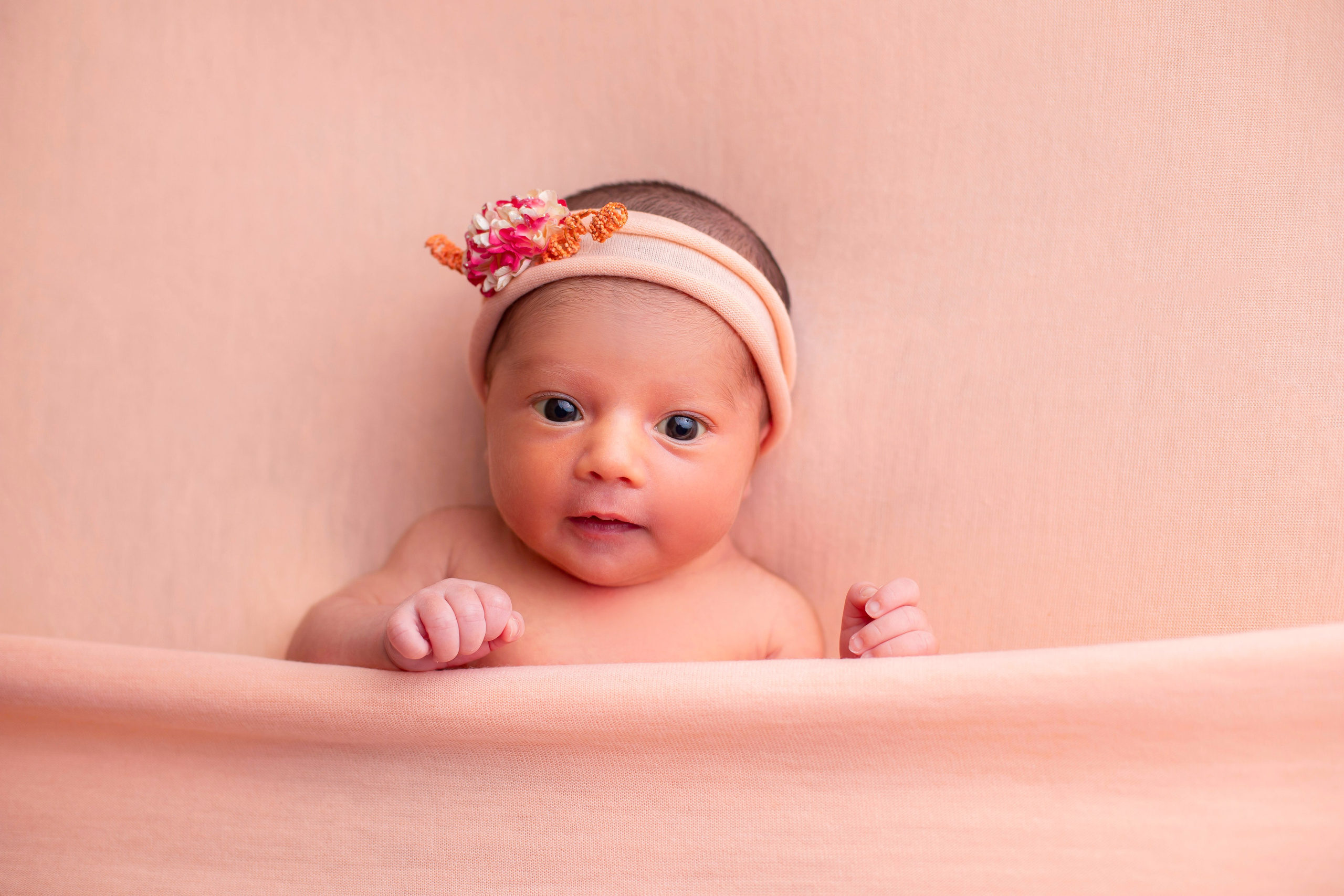 Newborns. Lifestyle and Family Photographer Faryal Saeed