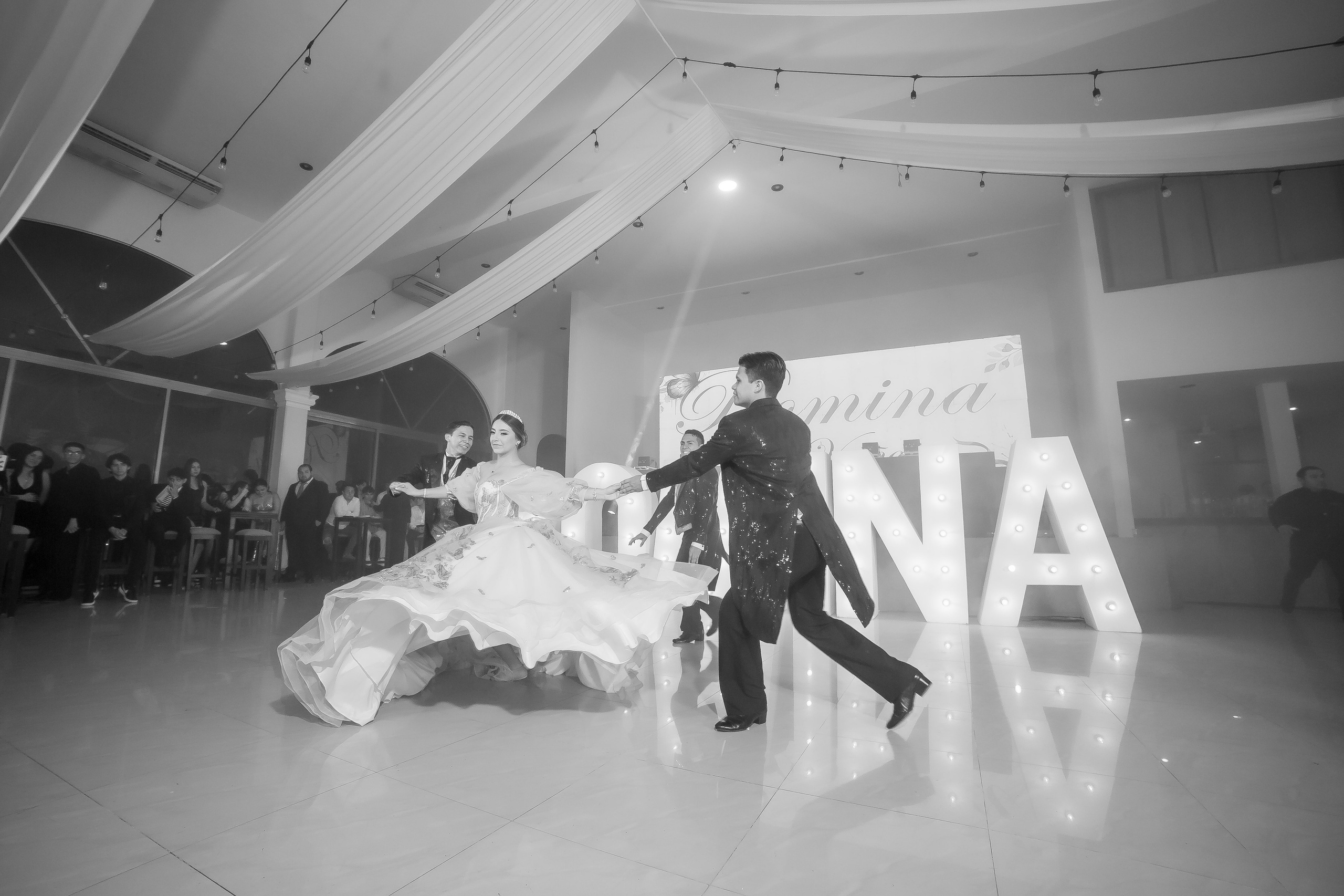 XV AÑOS ROMINA. Simón Enríquez Studio