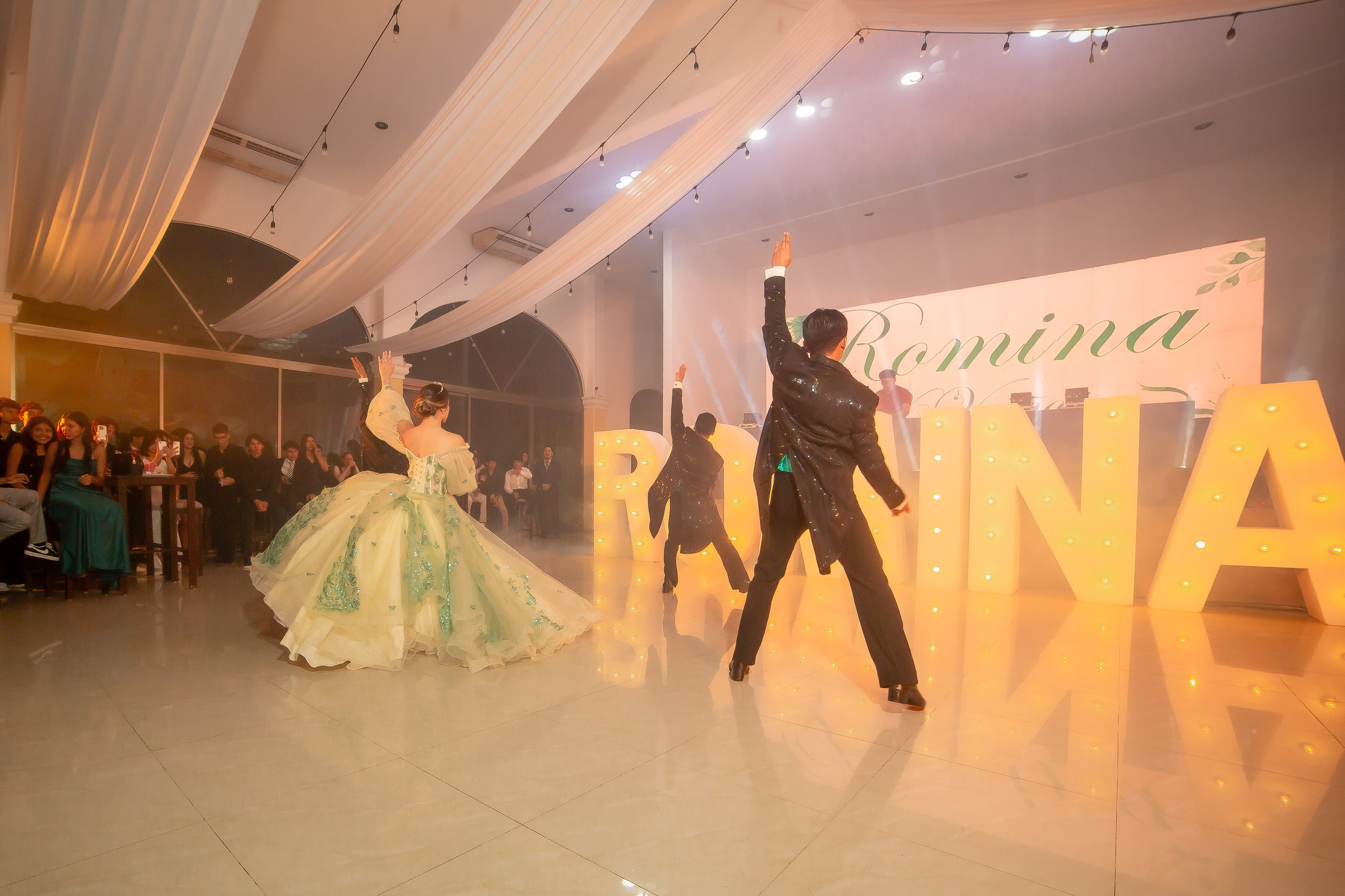 XV AÑOS ROMINA. Simón Enríquez Studio