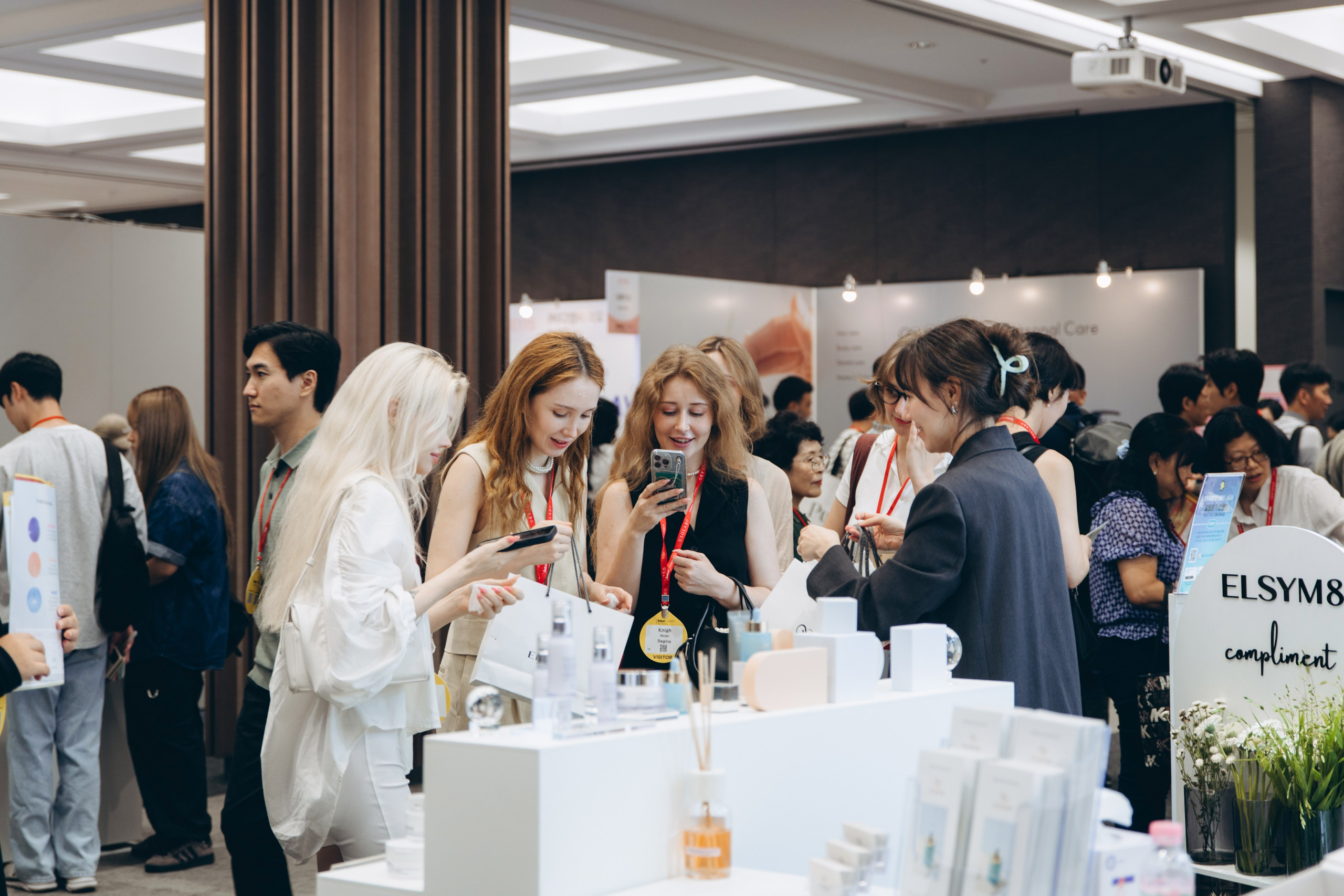 Выставочный стенд для ELSYM8/ InterCharm 2024/ COEX. Студия декора «Нарния»