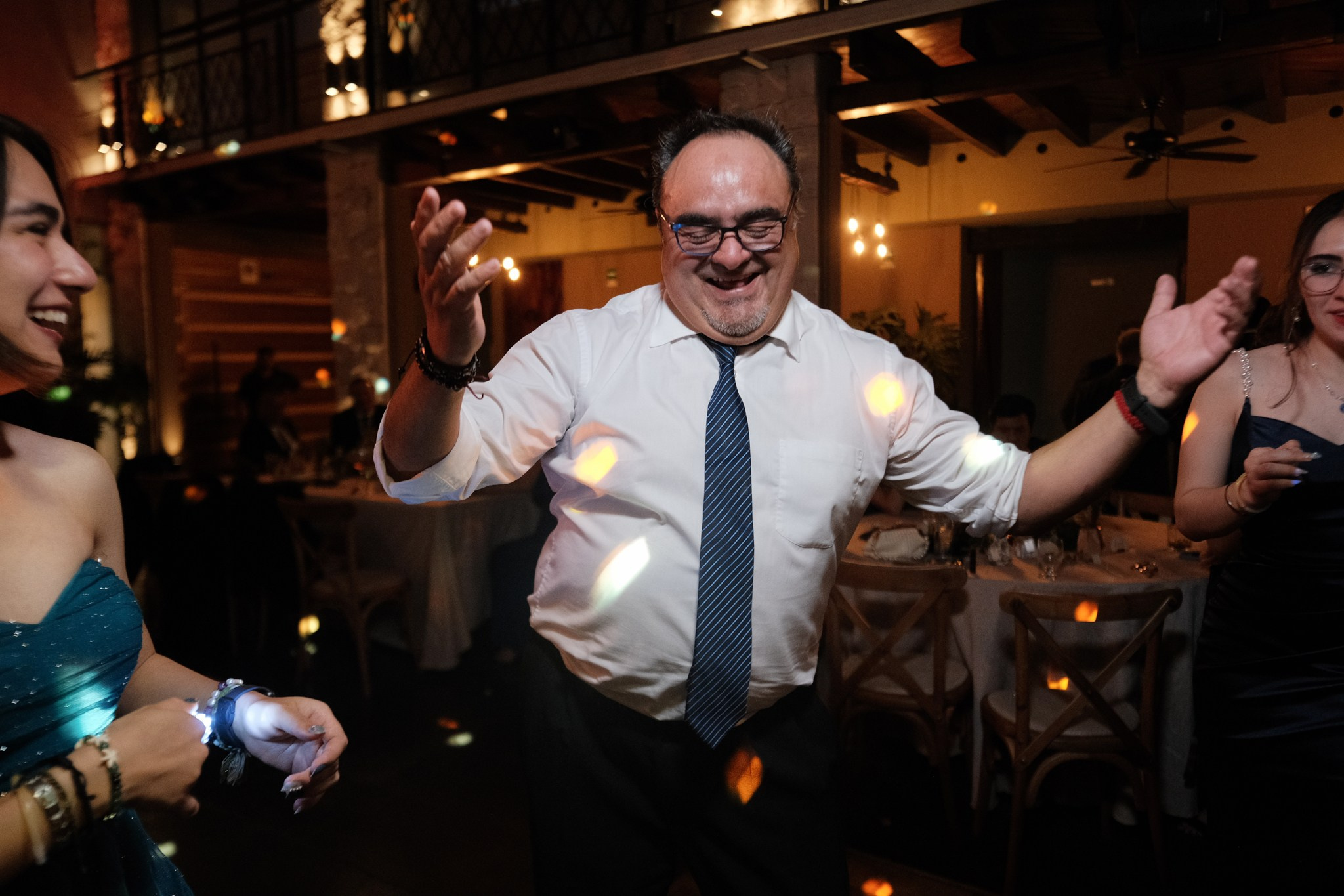 Miranda y David: Boda civil en restaurante Casablanca. Fotógrafo de bodas
