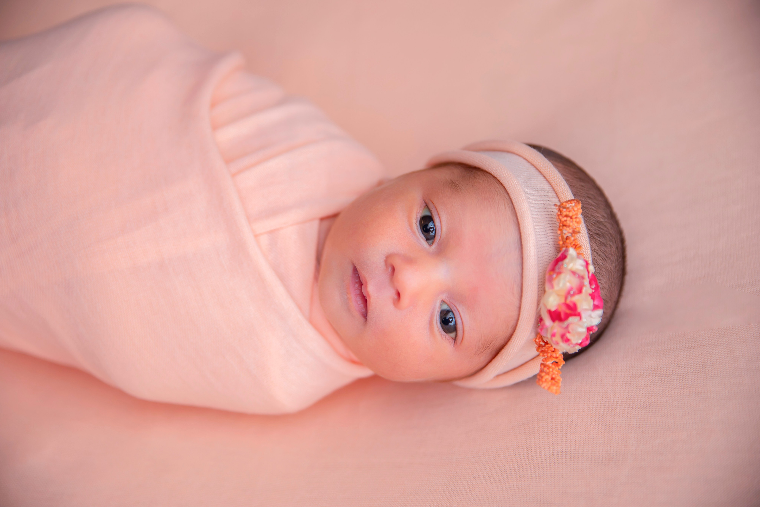 Newborns. Lifestyle and Family Photographer Faryal Saeed