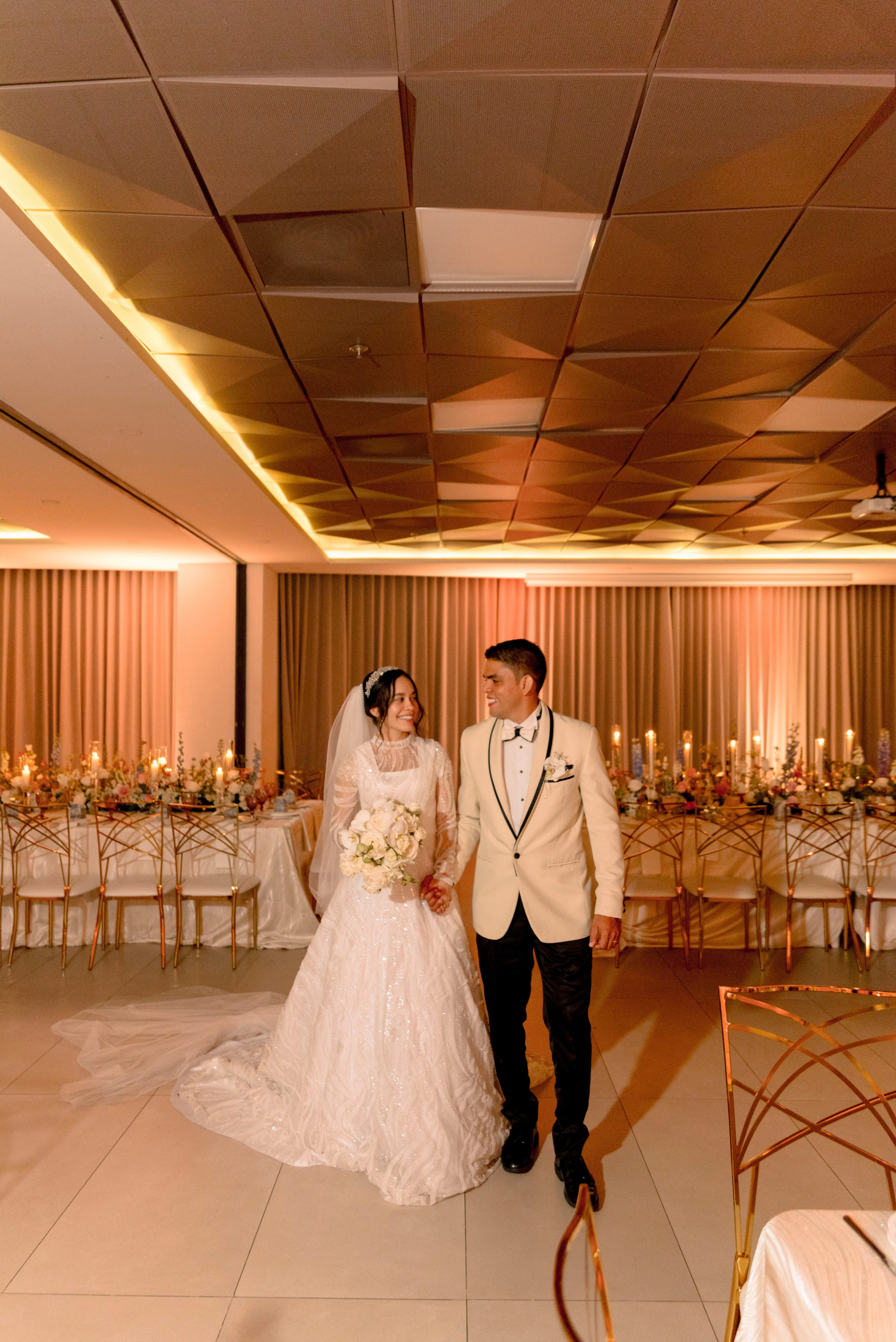 Boda en Barranquilla en Salón Comfamiliar Sede Caribe | Fotografía de boda profesional. Fotógrafos de bodas en Barranquilla, Cartagena y Santa Marta | BanderArt
