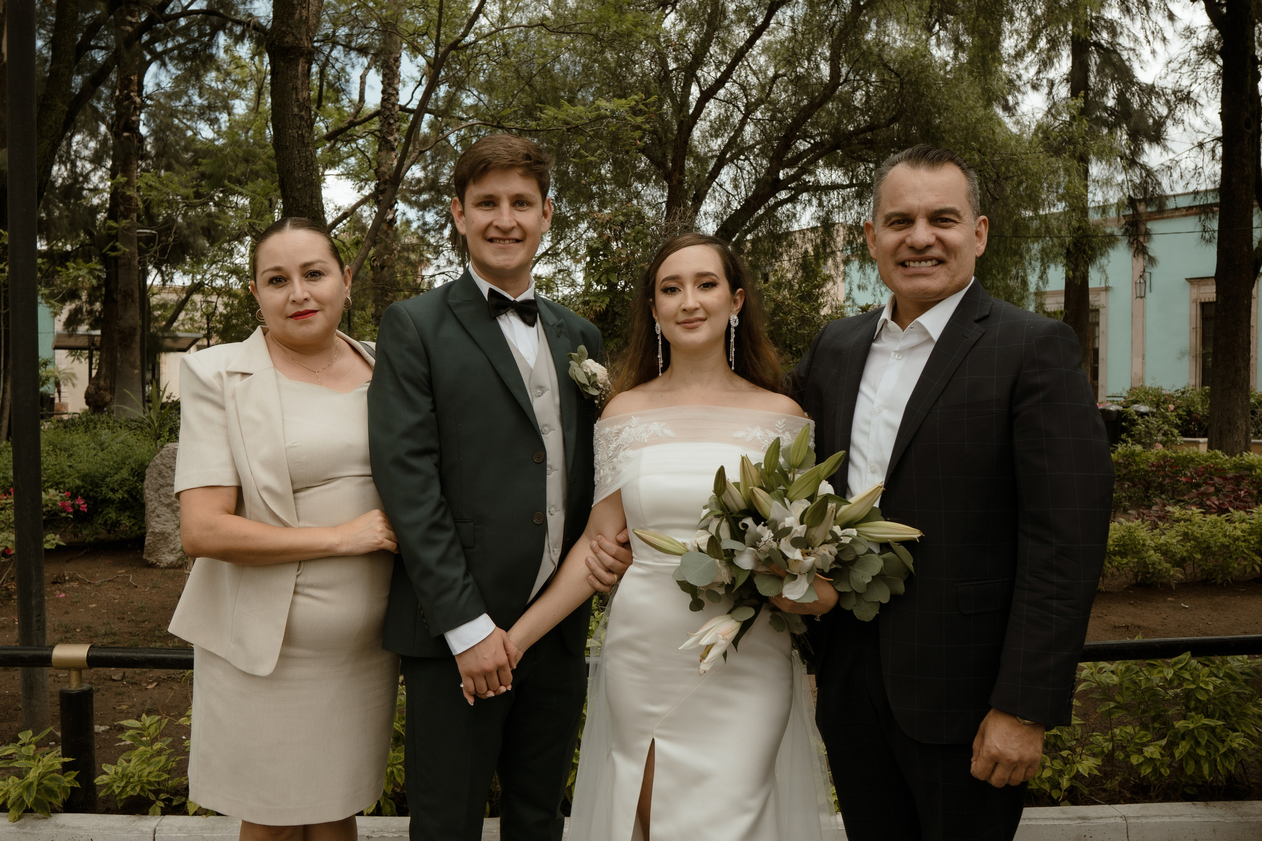 Jorge y Liliana. TWO MILLIMETERS