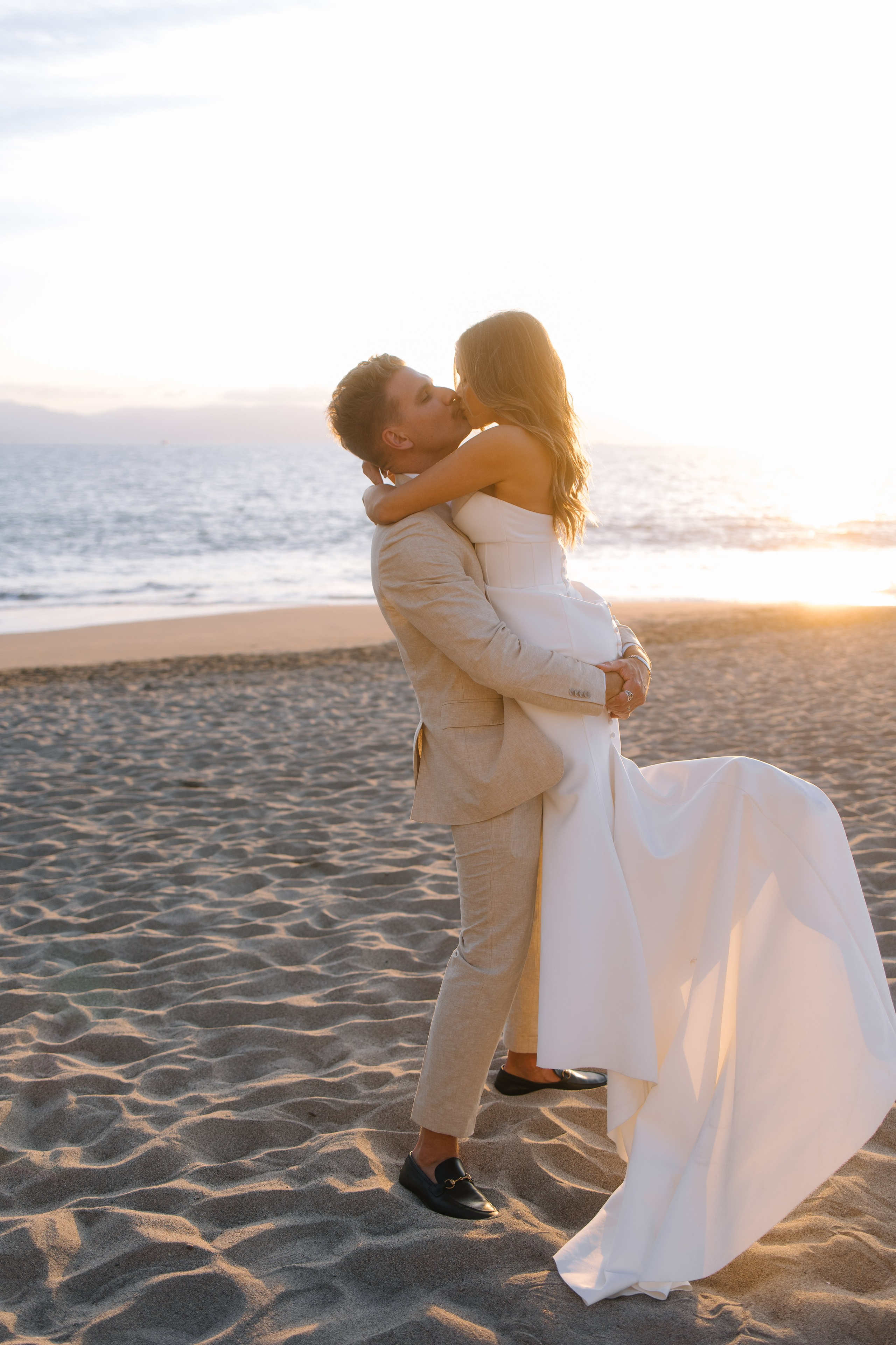 Marriott Puerto Vallarta Resort and Spa. Wedding photographer Mexico Sayulita Puerto Vallarta Punta Mita Cabo