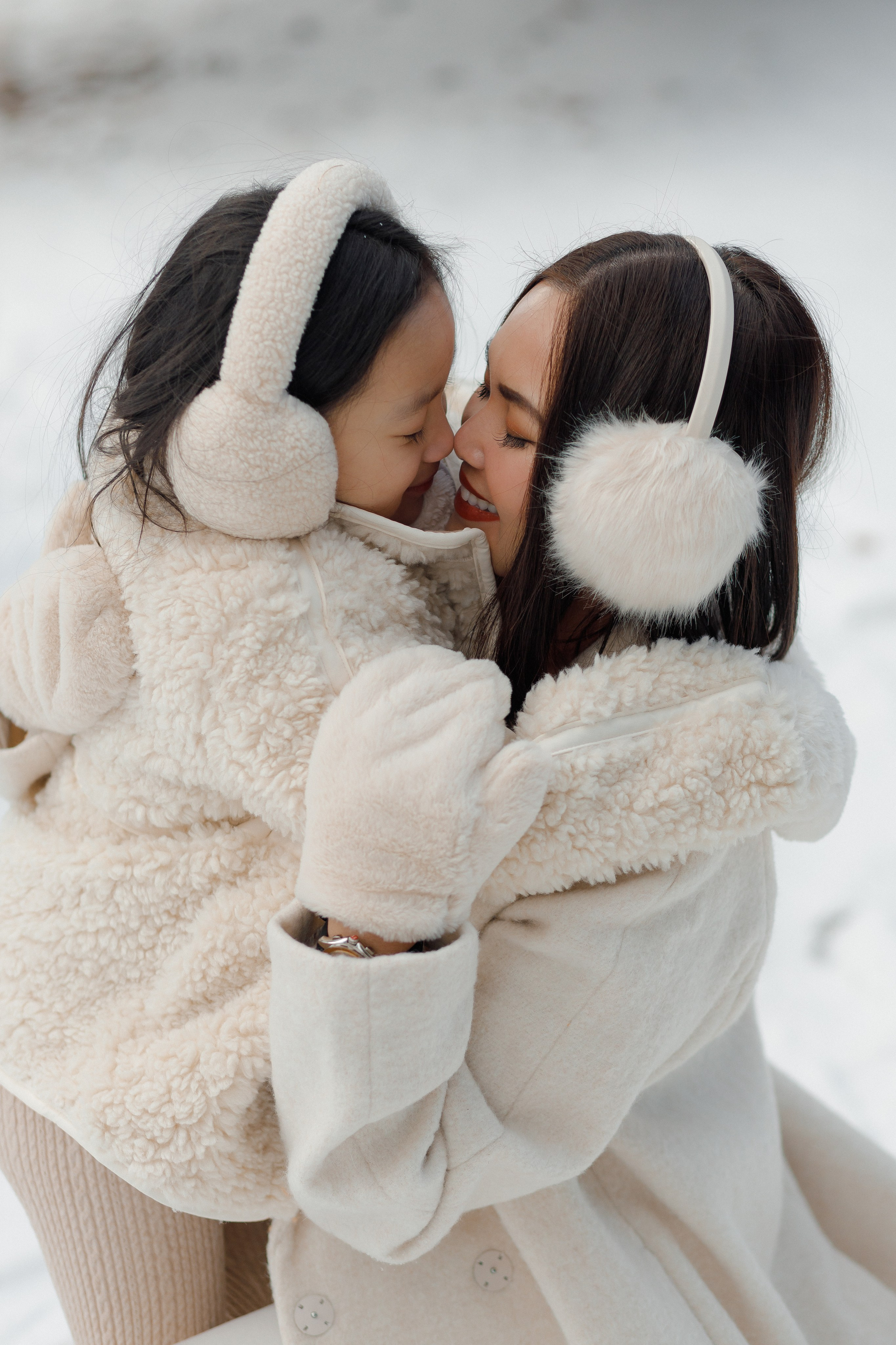Family winter story. Photographer Elvira Hryshchenko