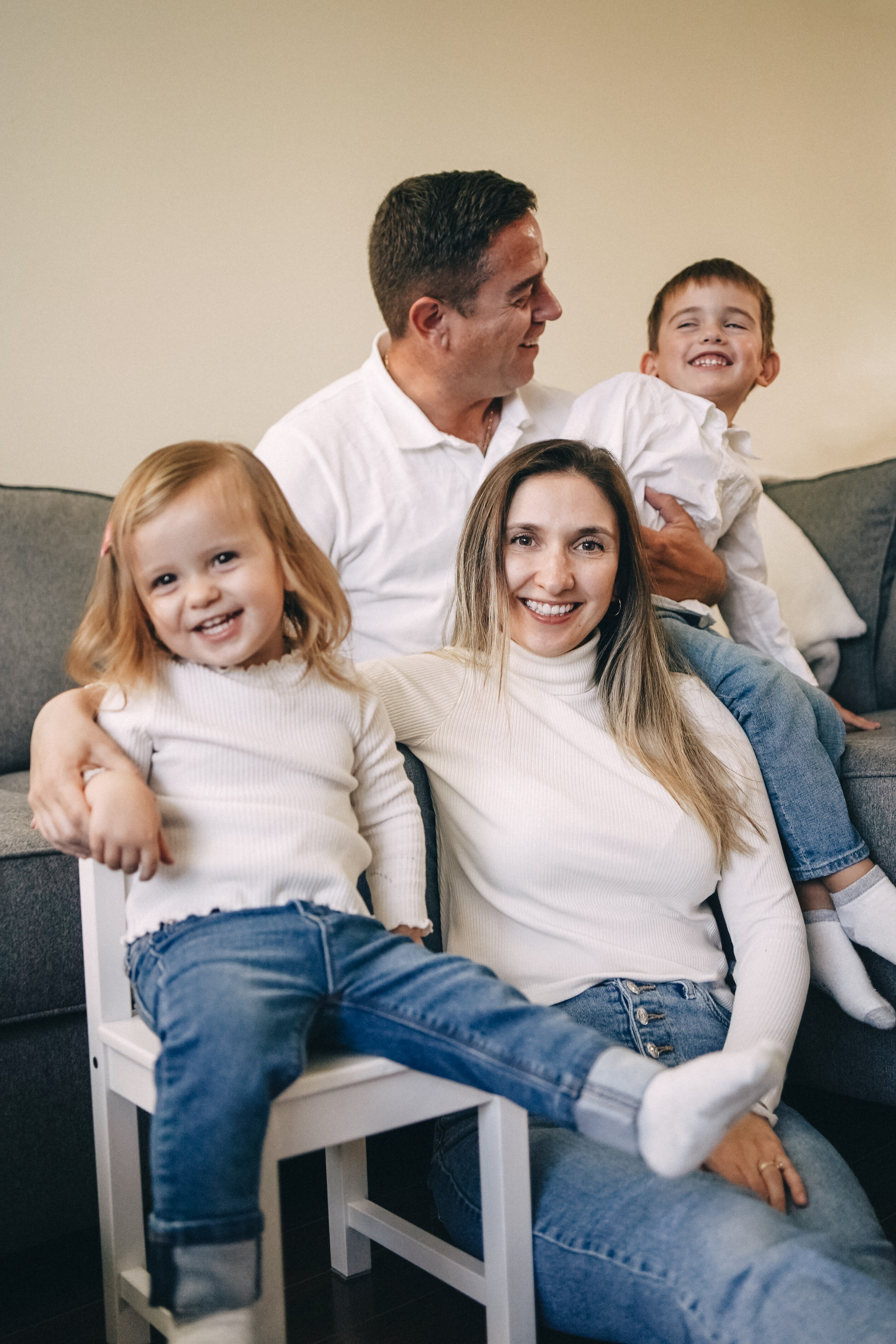 Dow Family. Maria Elaeva Photography | Burnaby Portrait Photographer