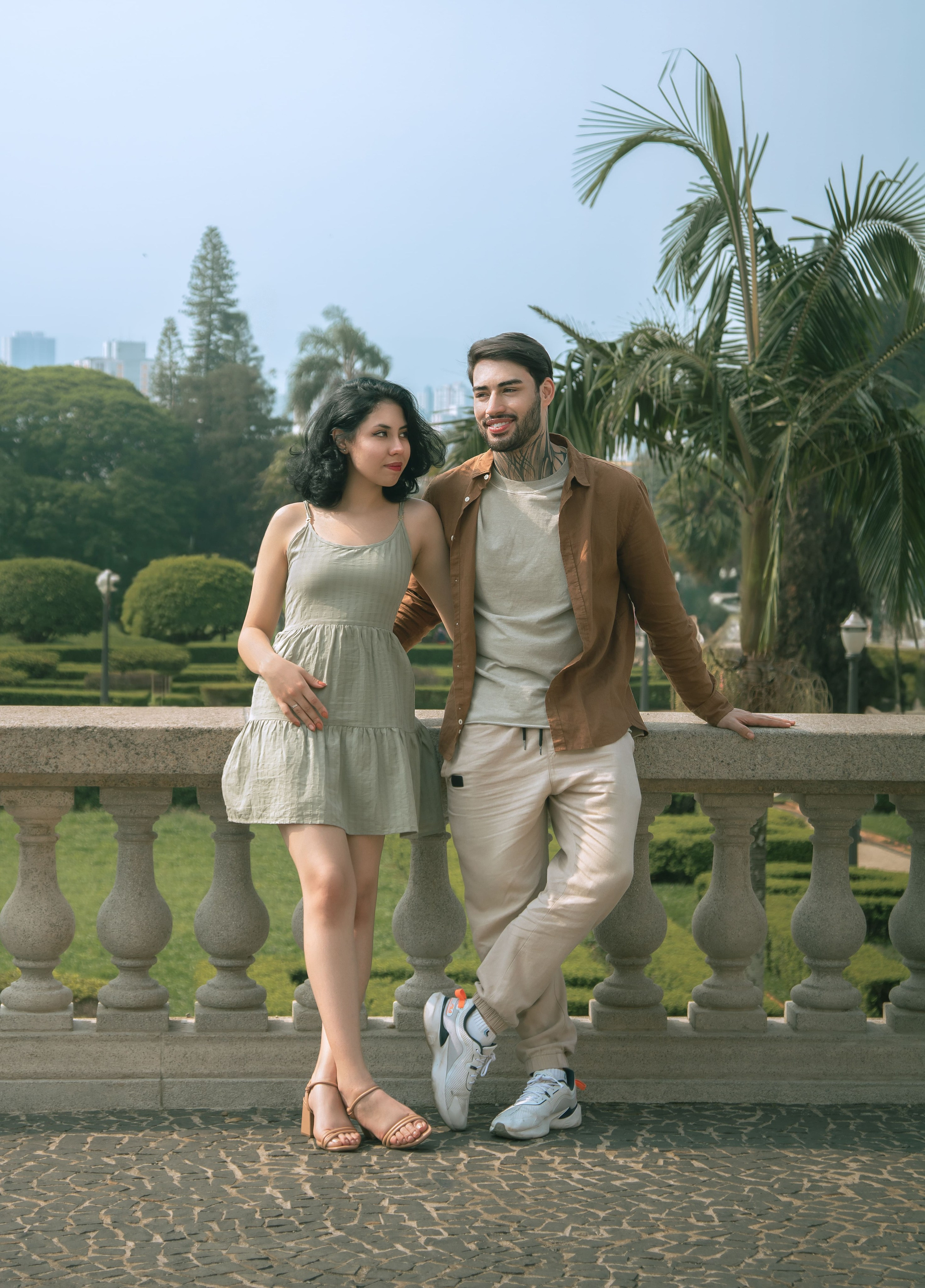 Fotógrafa em São Paulo especializada em ensaios externos. No Parque da Independência, cada retrato ganha uma atmosfera única, com direção, naturalidade e valorização da autoestima.