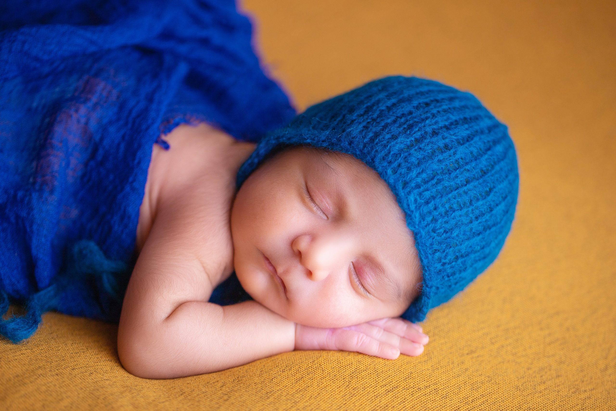 Newborns. Lifestyle and Family Photographer Faryal Saeed