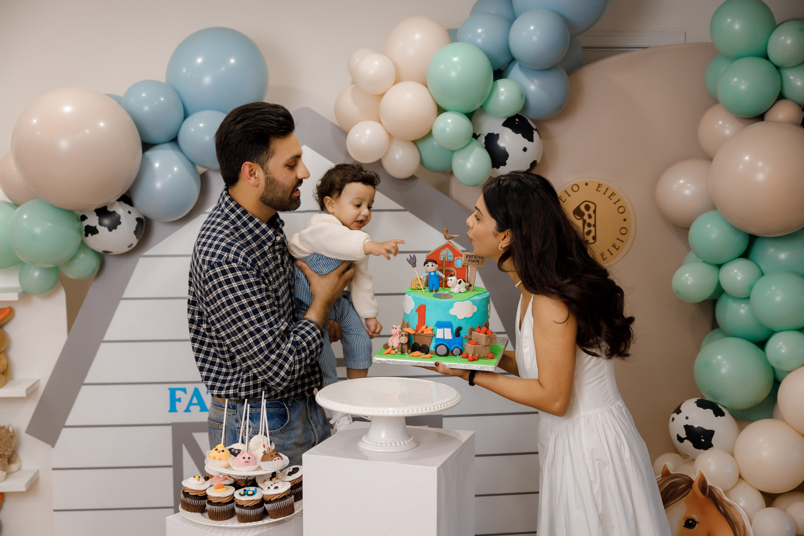 Fateh’s 1st birthday. Photographer Elvira Hryshchenko