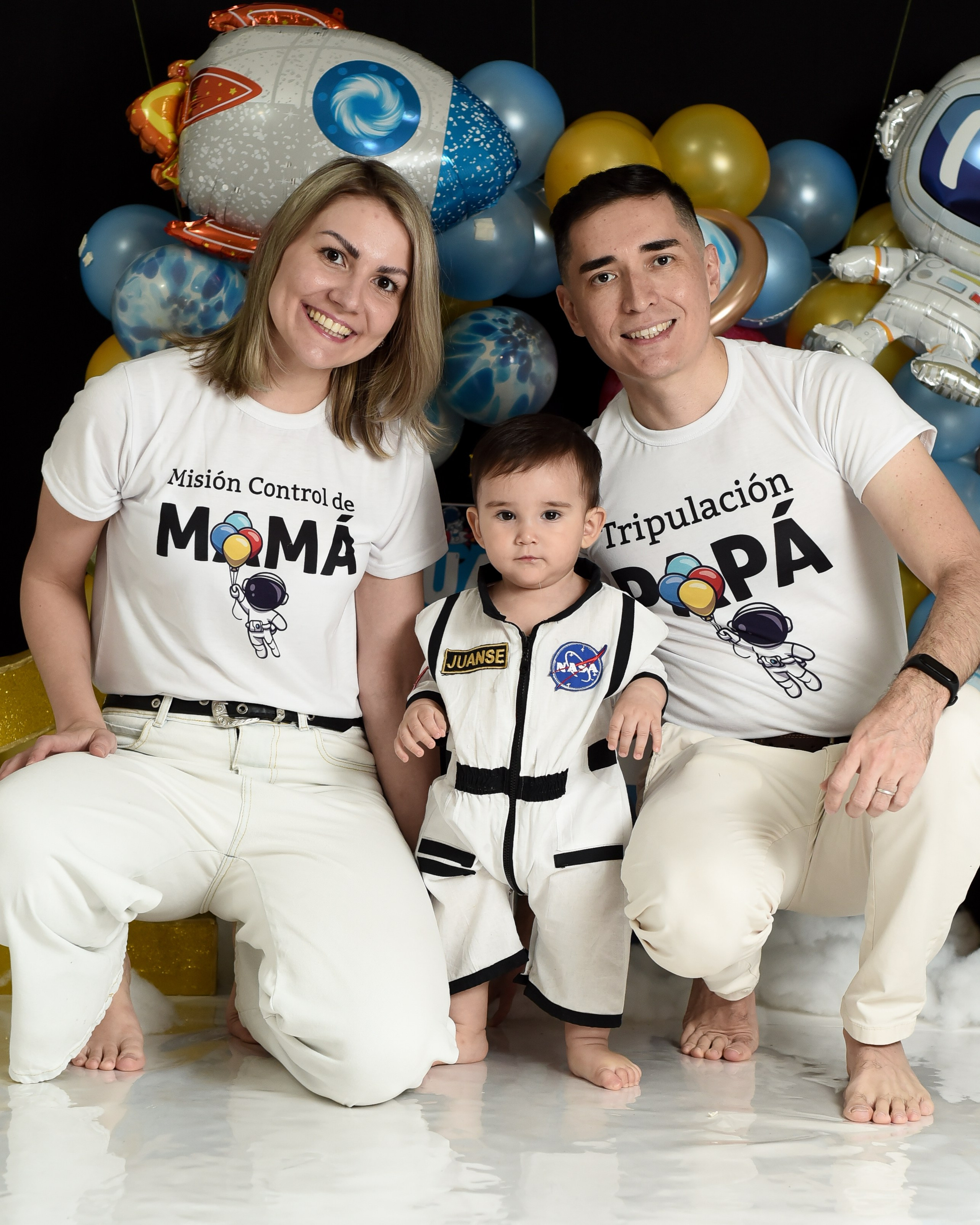 Sesión 1er año de Juan. Temática: Astronauta. Fotografo de casamiento en misiones y fotógrafo de familia  Posadas